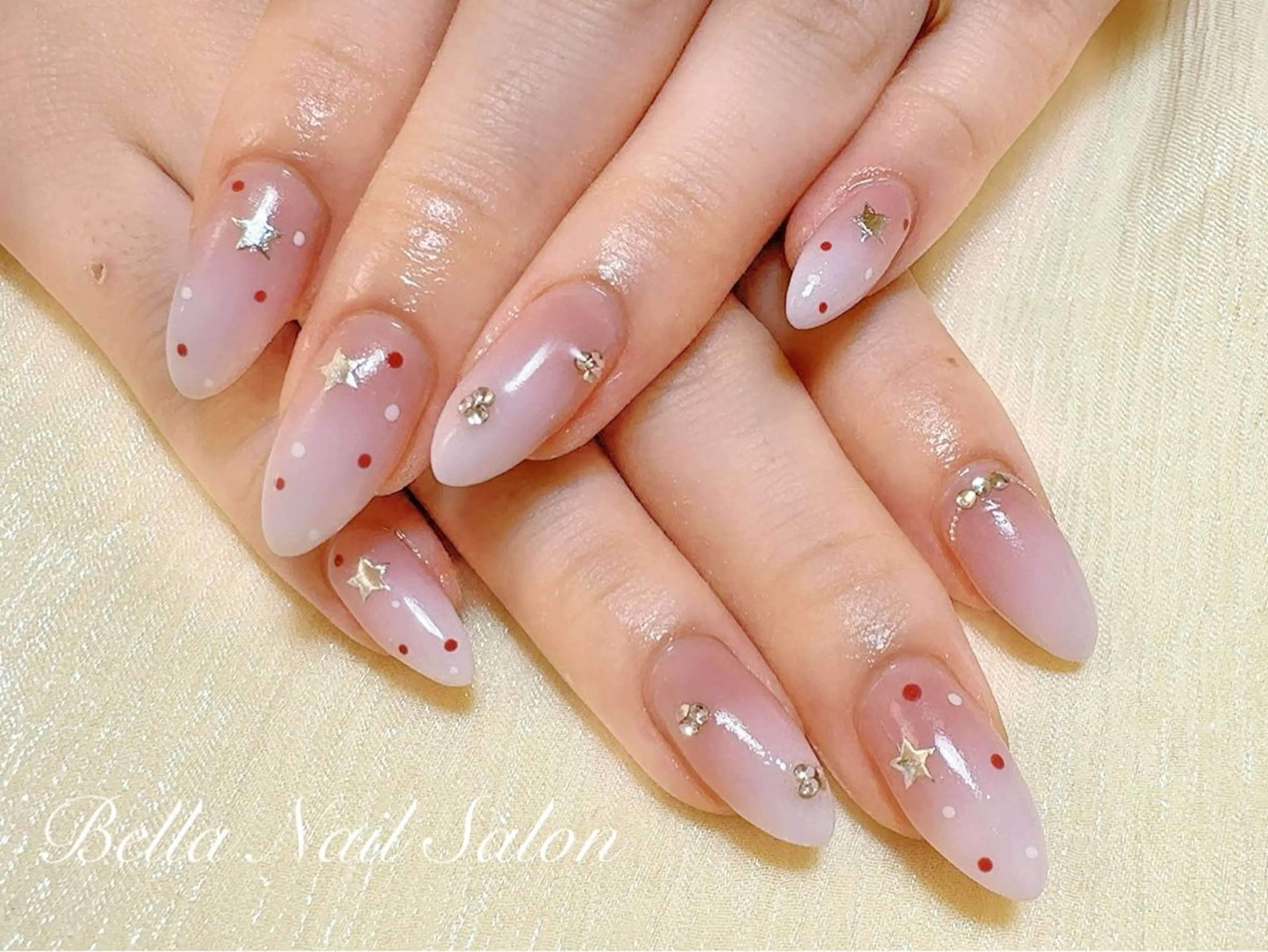 ネイル ハンドネイル Bella Nail Salonパラジェルのネイルデザイン