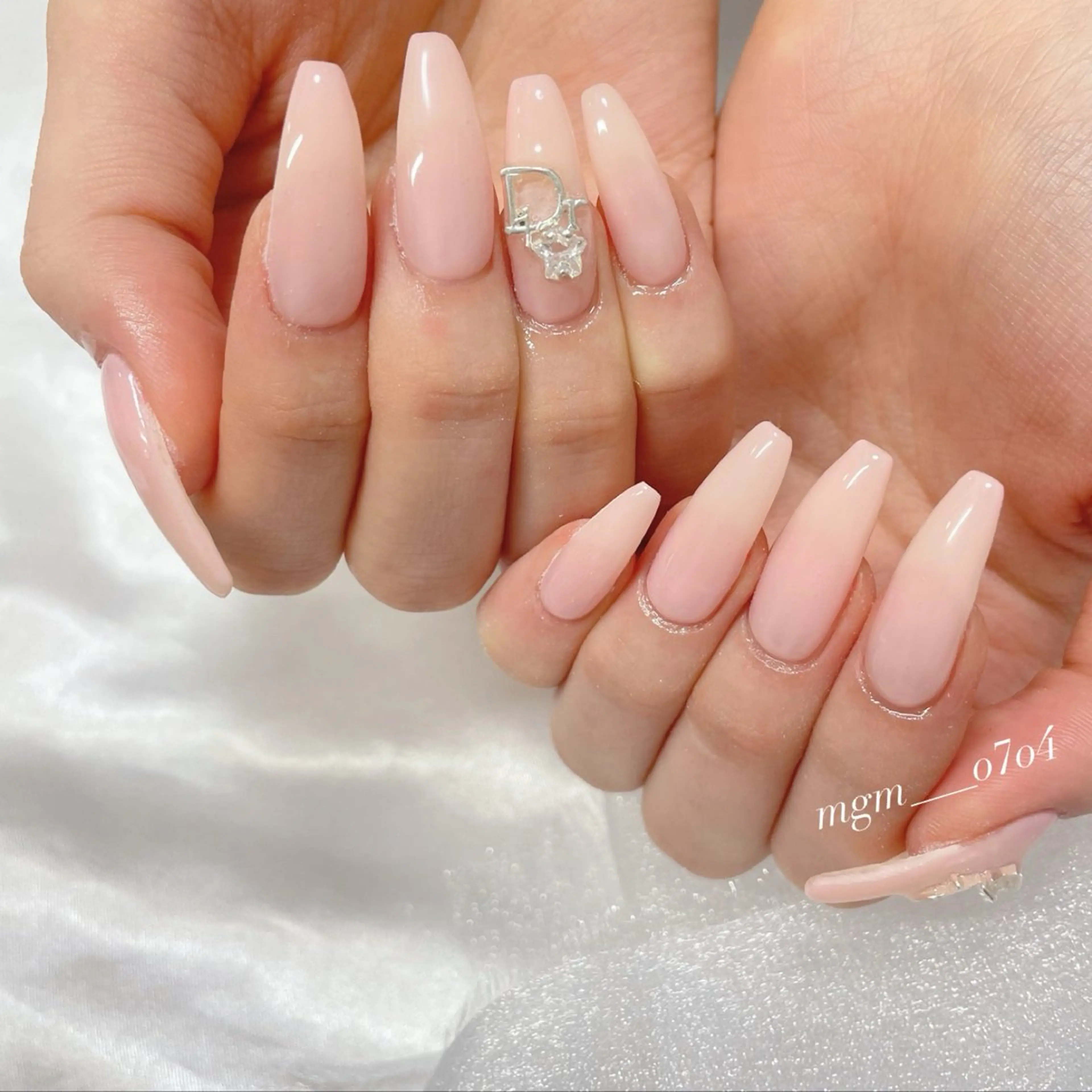 ネイル MoON...❤︎ MeGuのネイルデザイン