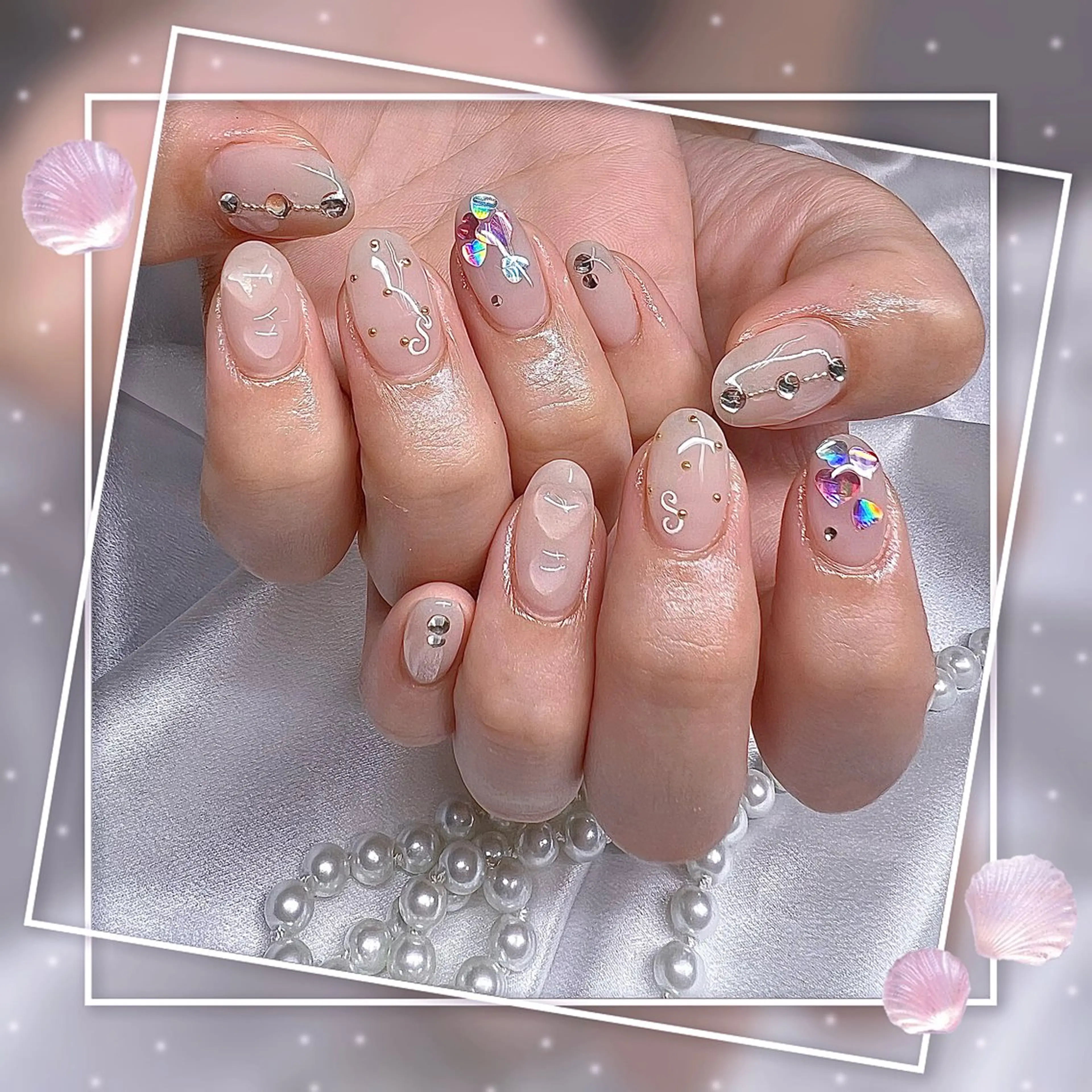 ネイル フレンチネイル グラデーション キラキラネイル 韓国ネイル マグネットネイル ハンドネイル Chill Nailsalonのネイルデザイン