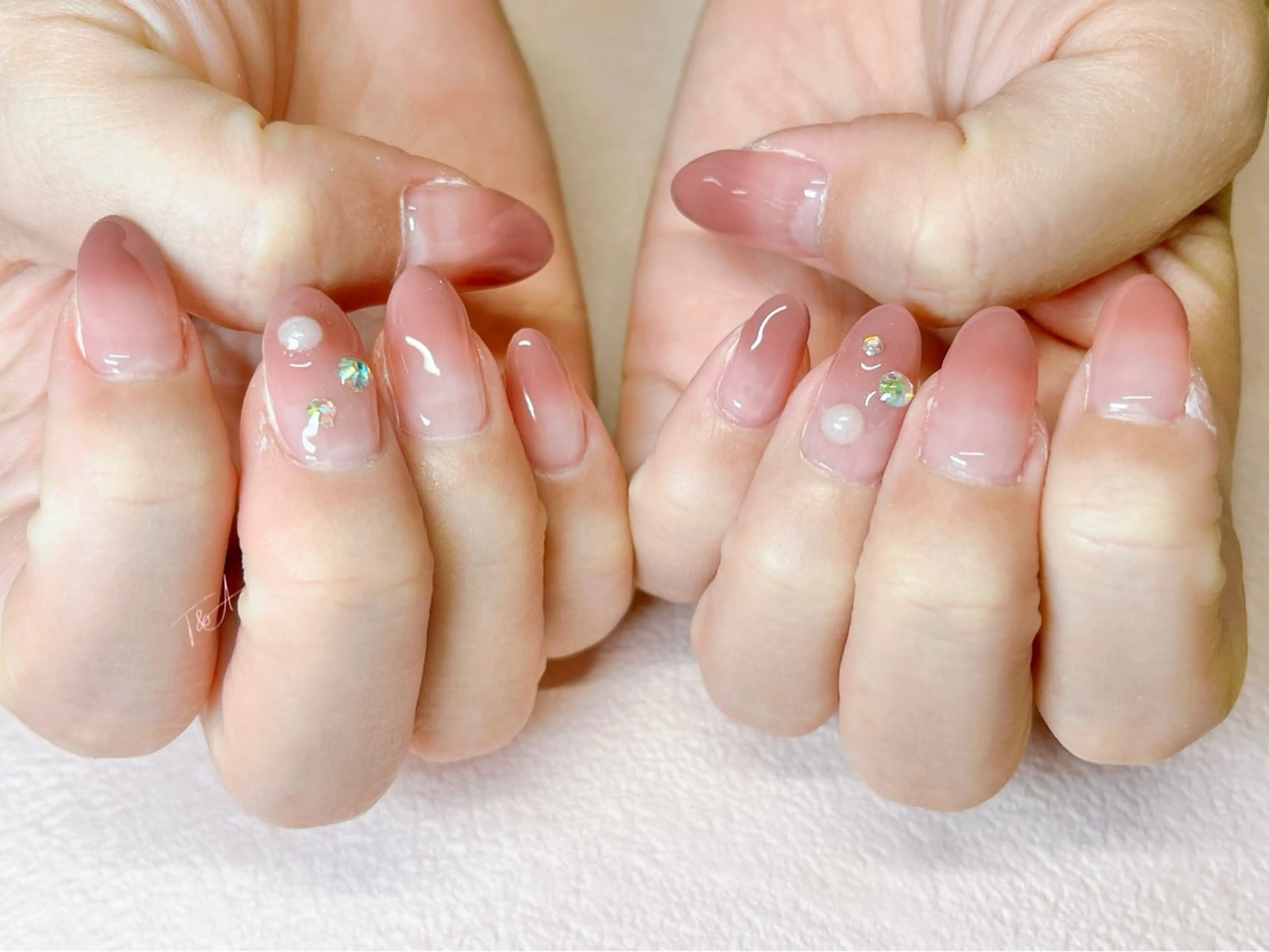 ネイル ジェルネイル グラデーション オフィスネイル スカルプネイル シンプルネイル ハンドネイル T&A nailのネイルデザイン