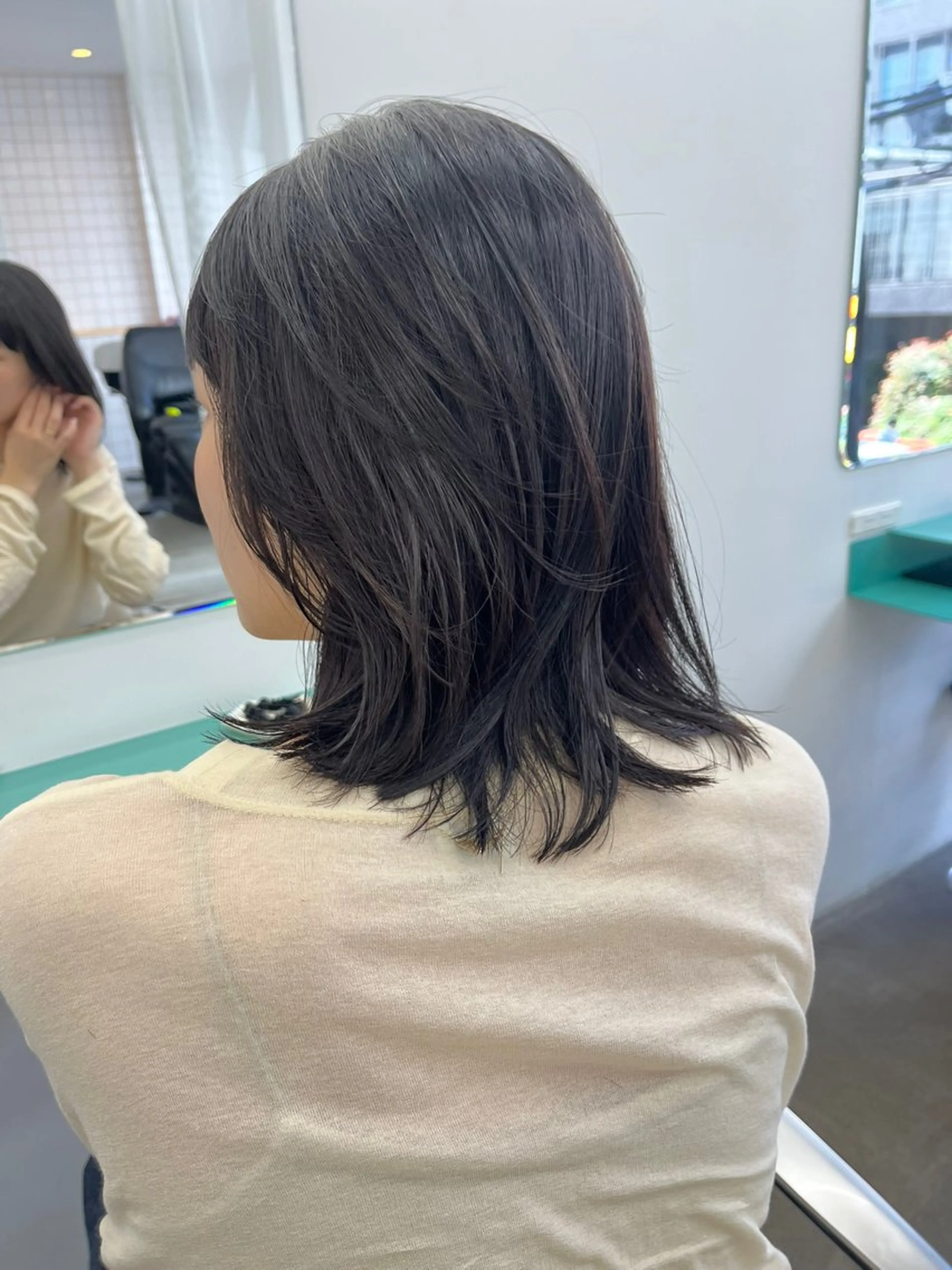 ミディアム カット レイヤー/ケアパーマ /ニュアンス/モードのヘアスタイル