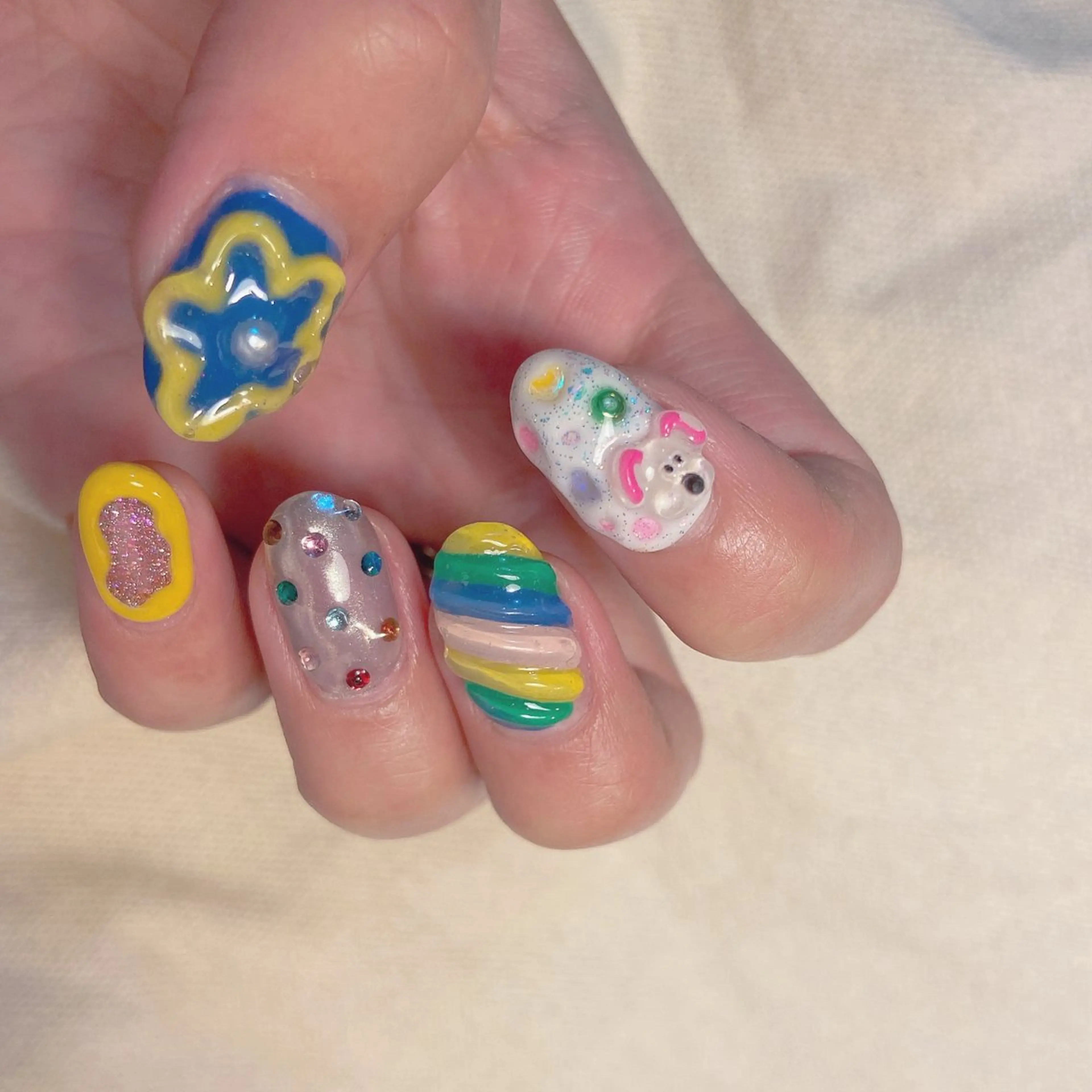 ネイル POPPY nail Yumiのネイルデザイン