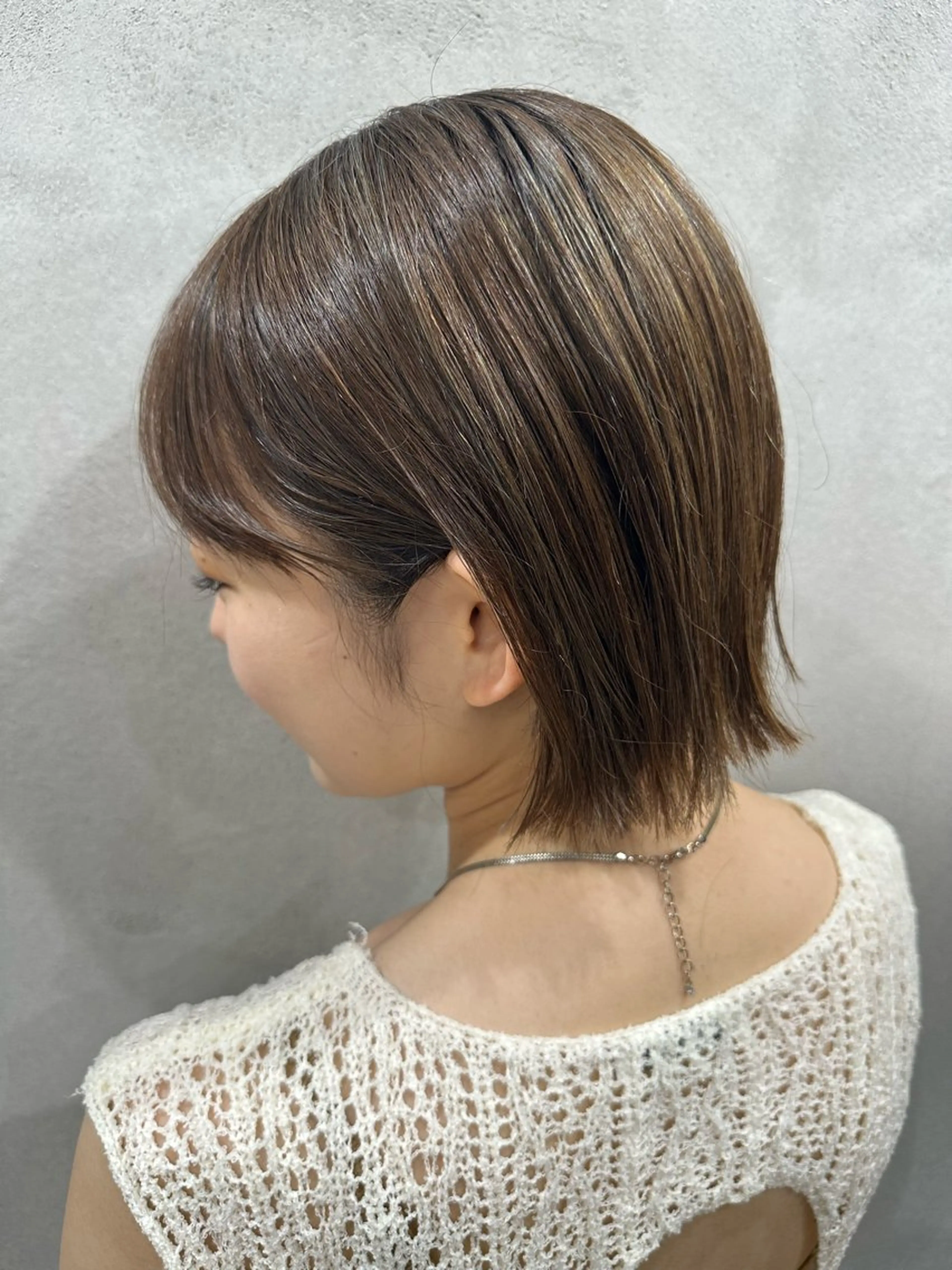 ショート カラー グレージュ ハイライトカラー オリーブグレージュ オリーブグレー ハイライト カット ヘアカラー トリートメント 平日オススメ✨ プチプラ✨山下のヘアスタイル