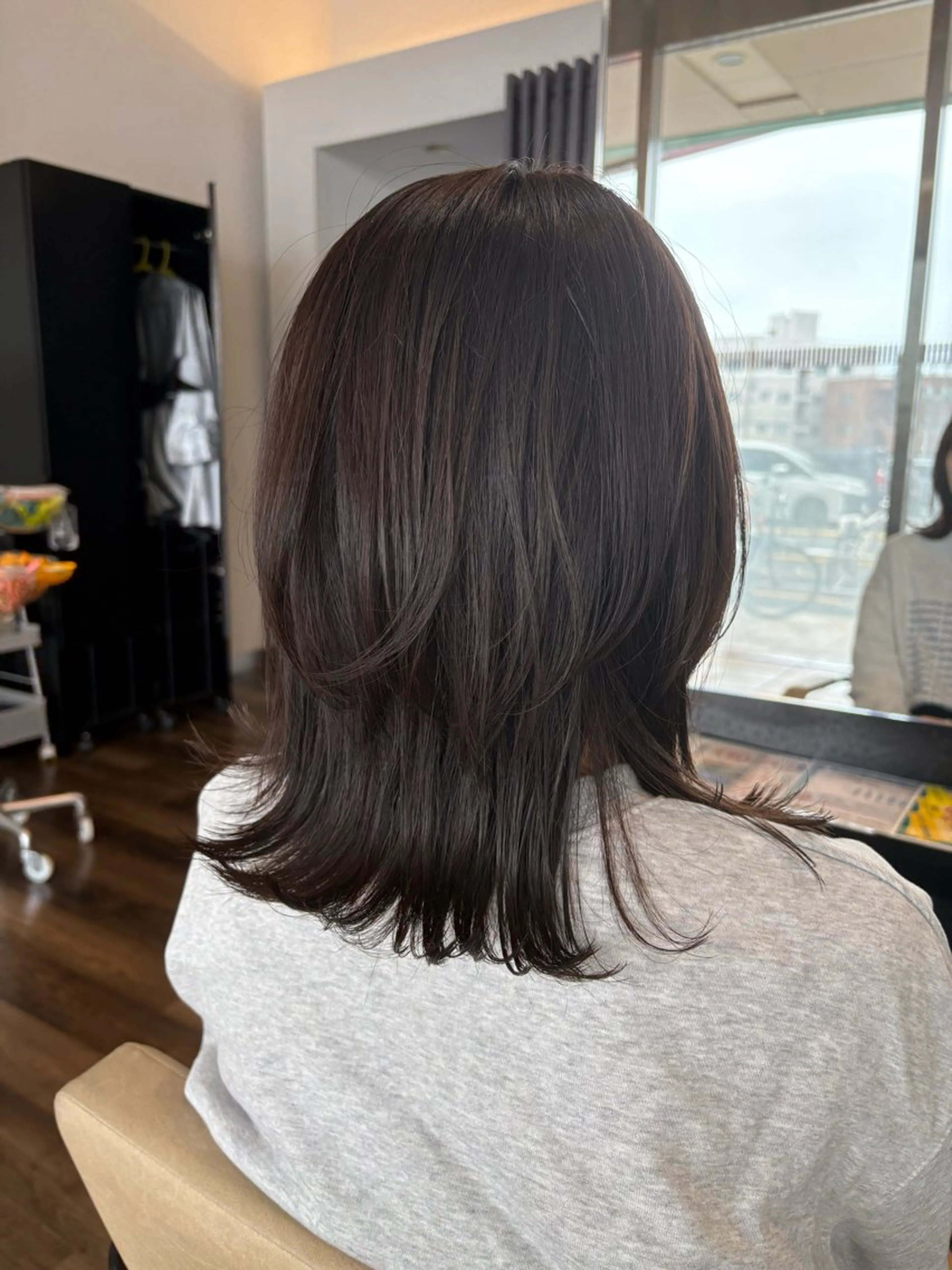 ミディアム カラー 村上 遼華のヘアスタイル