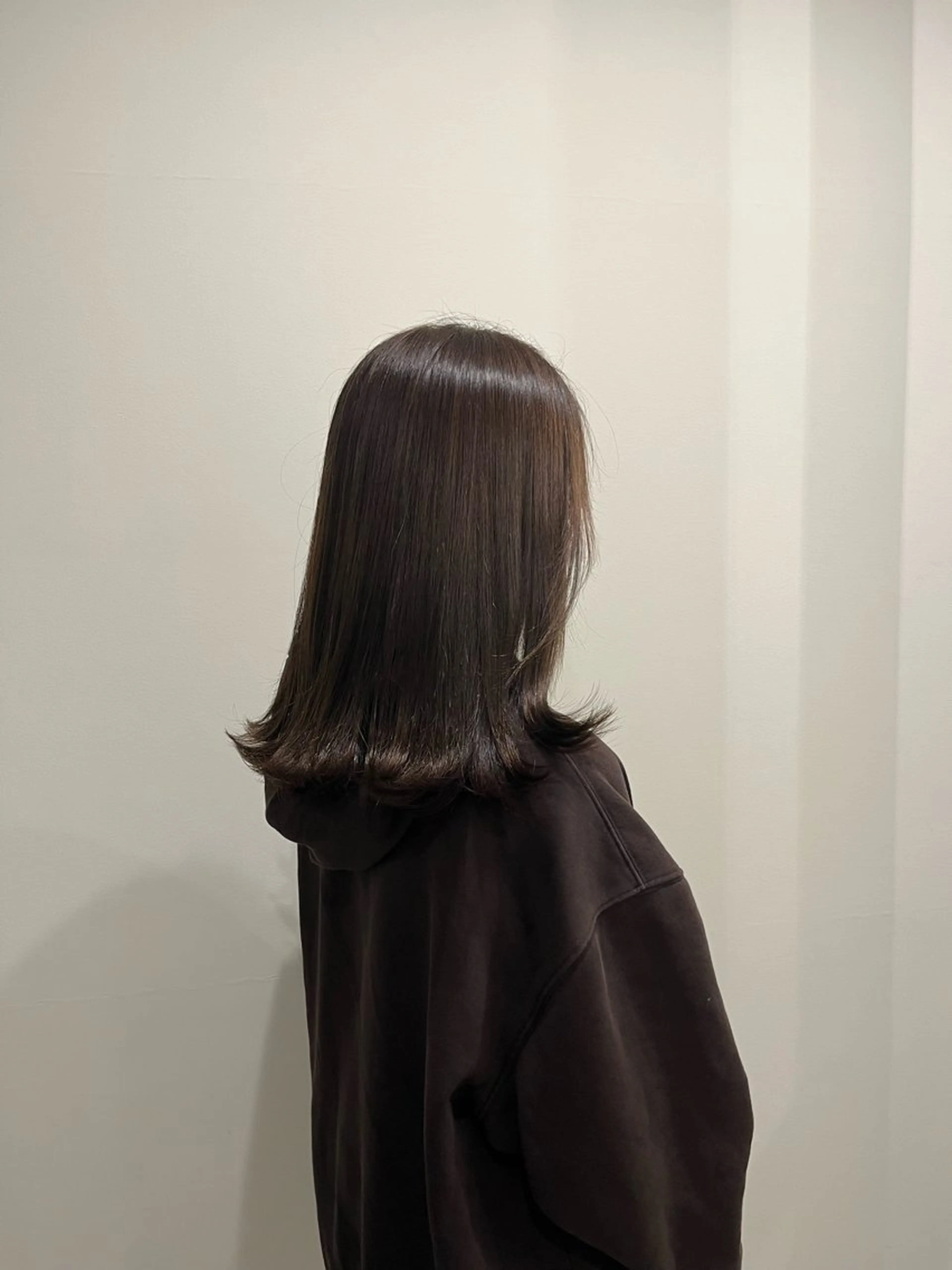 カラー ベージュカラー オリーブベージュ ヘアカラー トリートメント 山本 彩香のヘアスタイル