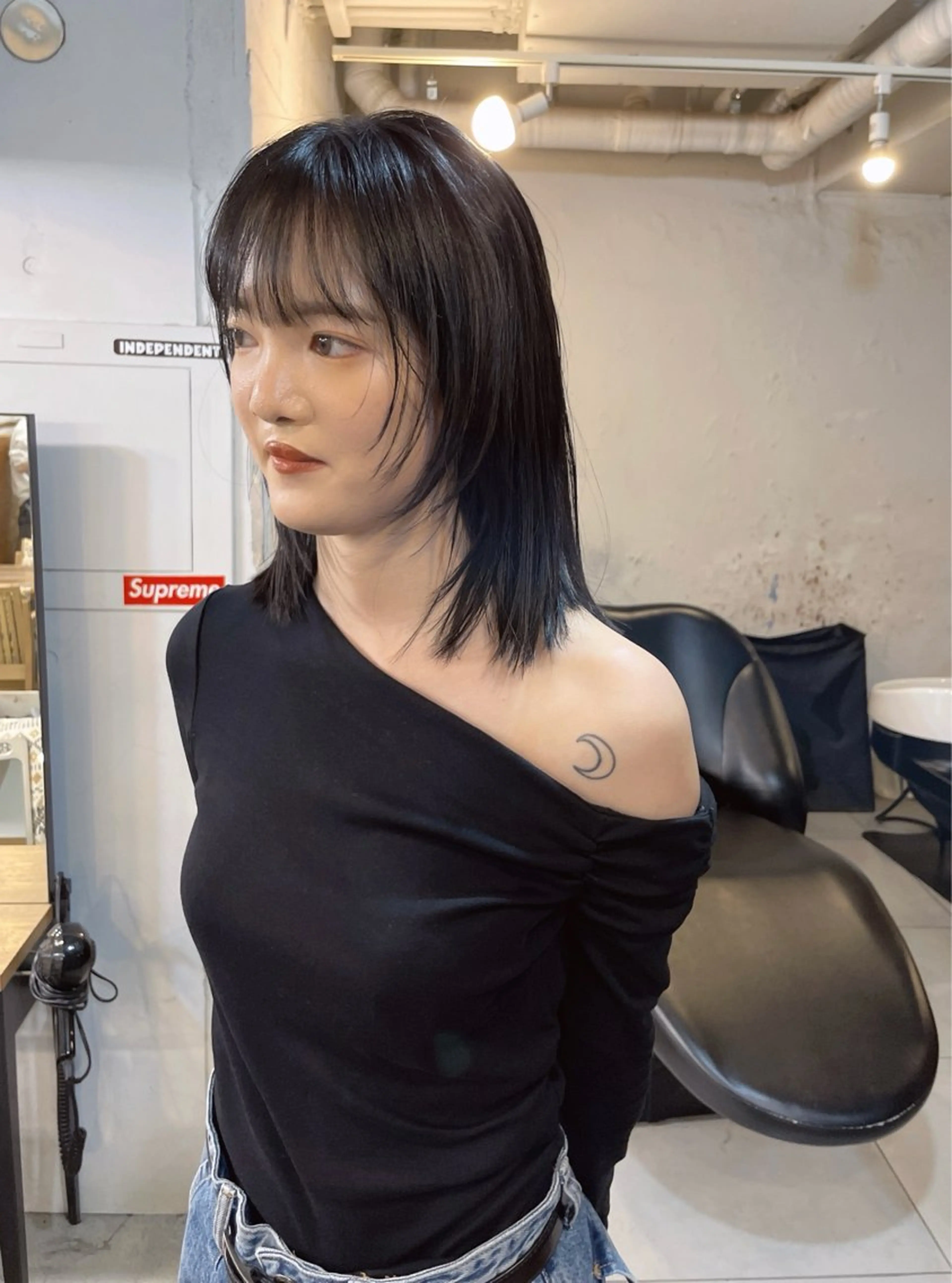 ミディアム カラー レイヤー　べージュ 白石研太のヘアスタイル