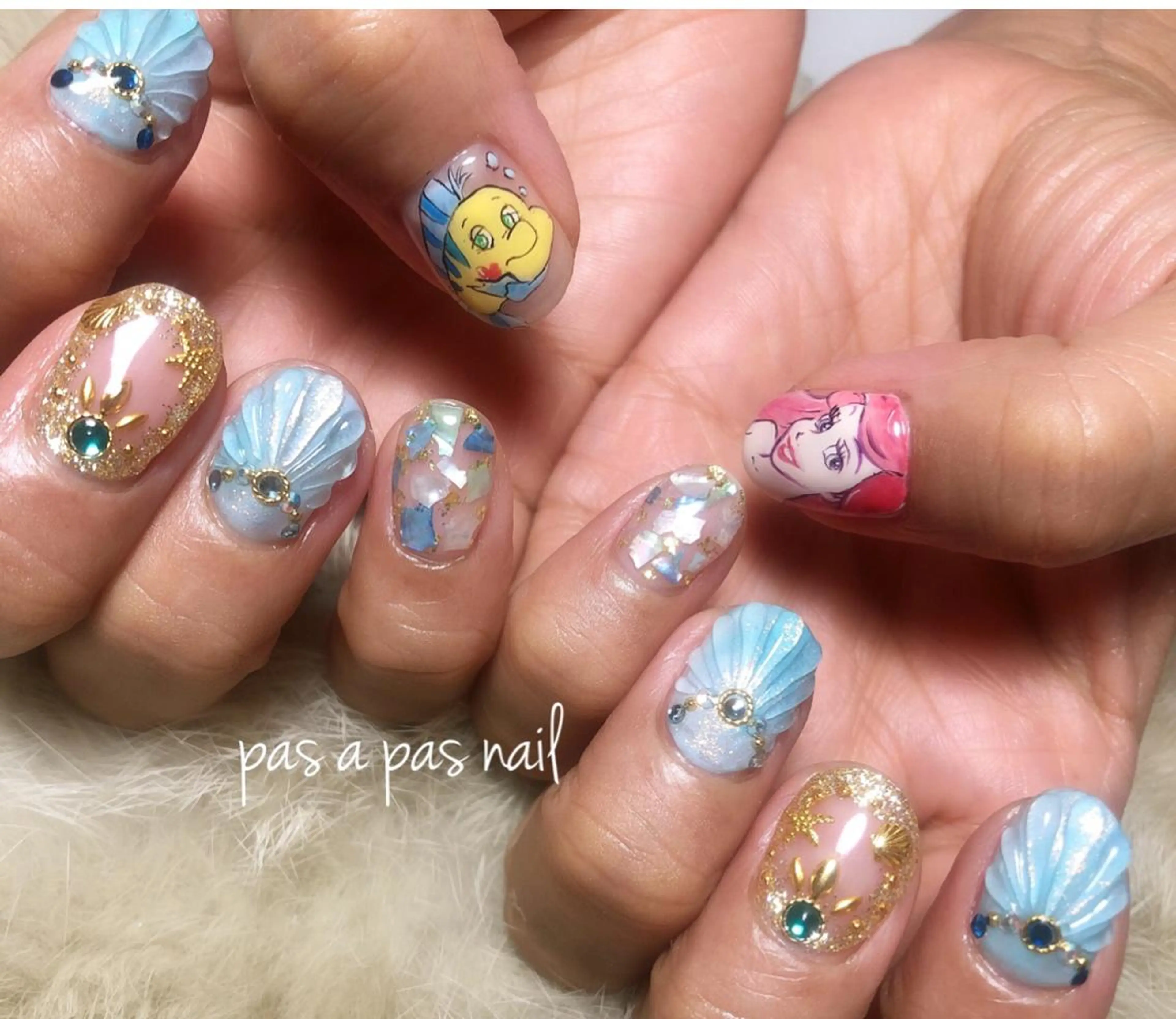 ネイル Yakko pas á pasのネイルデザイン