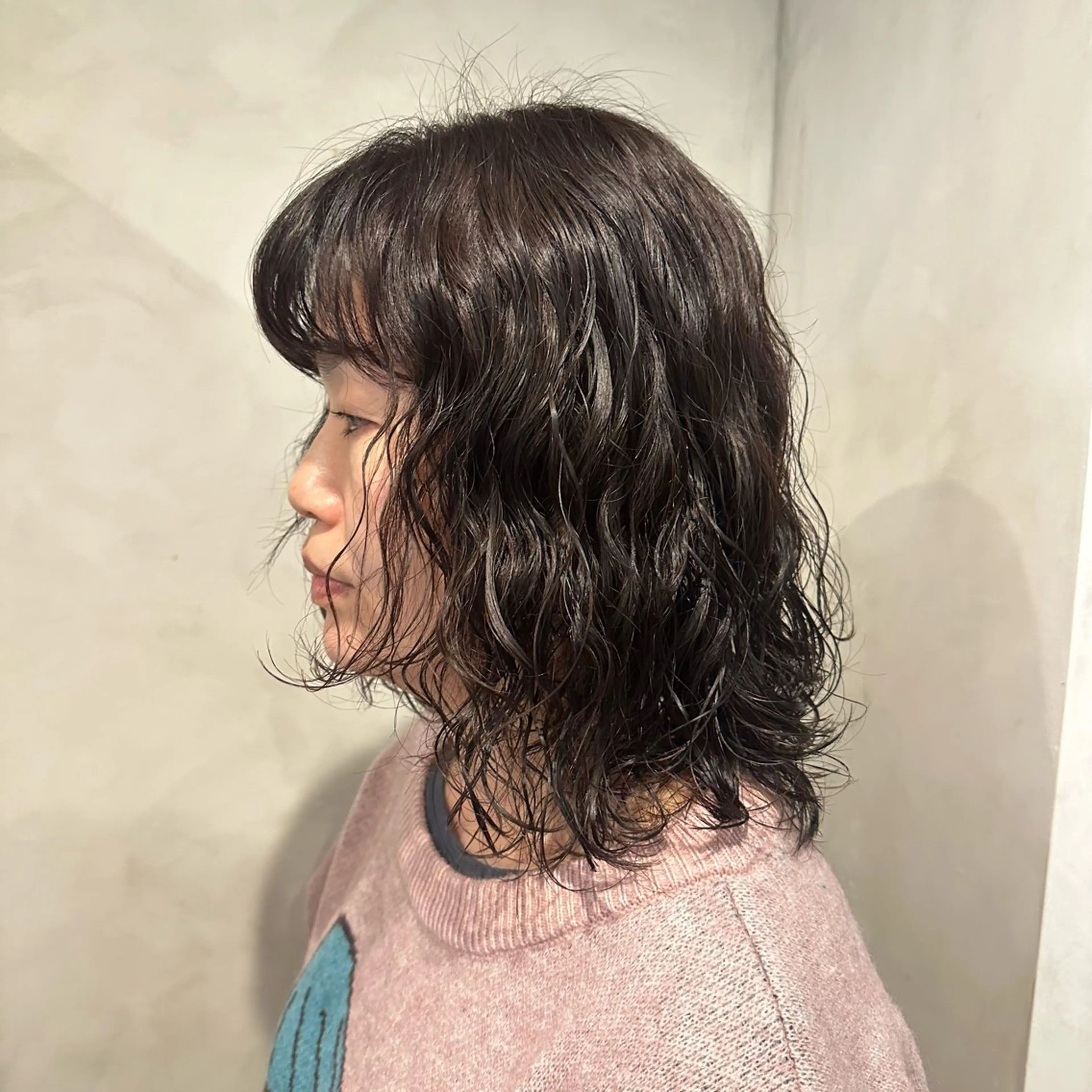 ミディアム パーマ ミディアムパーマ レイヤーカット カット パーマ トリートメント Yuki☺︎パーマ レイヤーカットのヘアスタイル