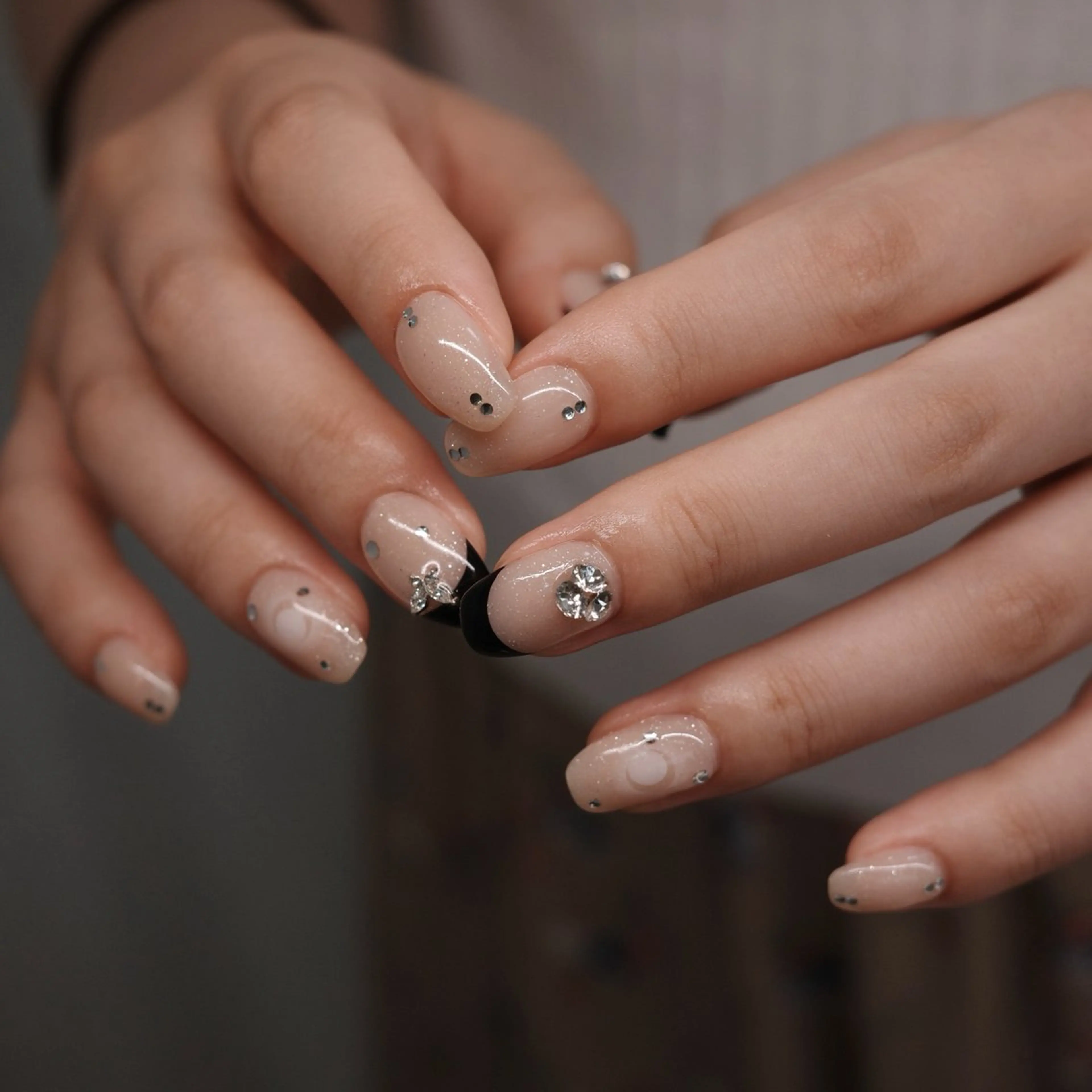 ネイル フレンチネイル 韓国ネイル ハンドネイル pointillé .ayaのネイルデザイン