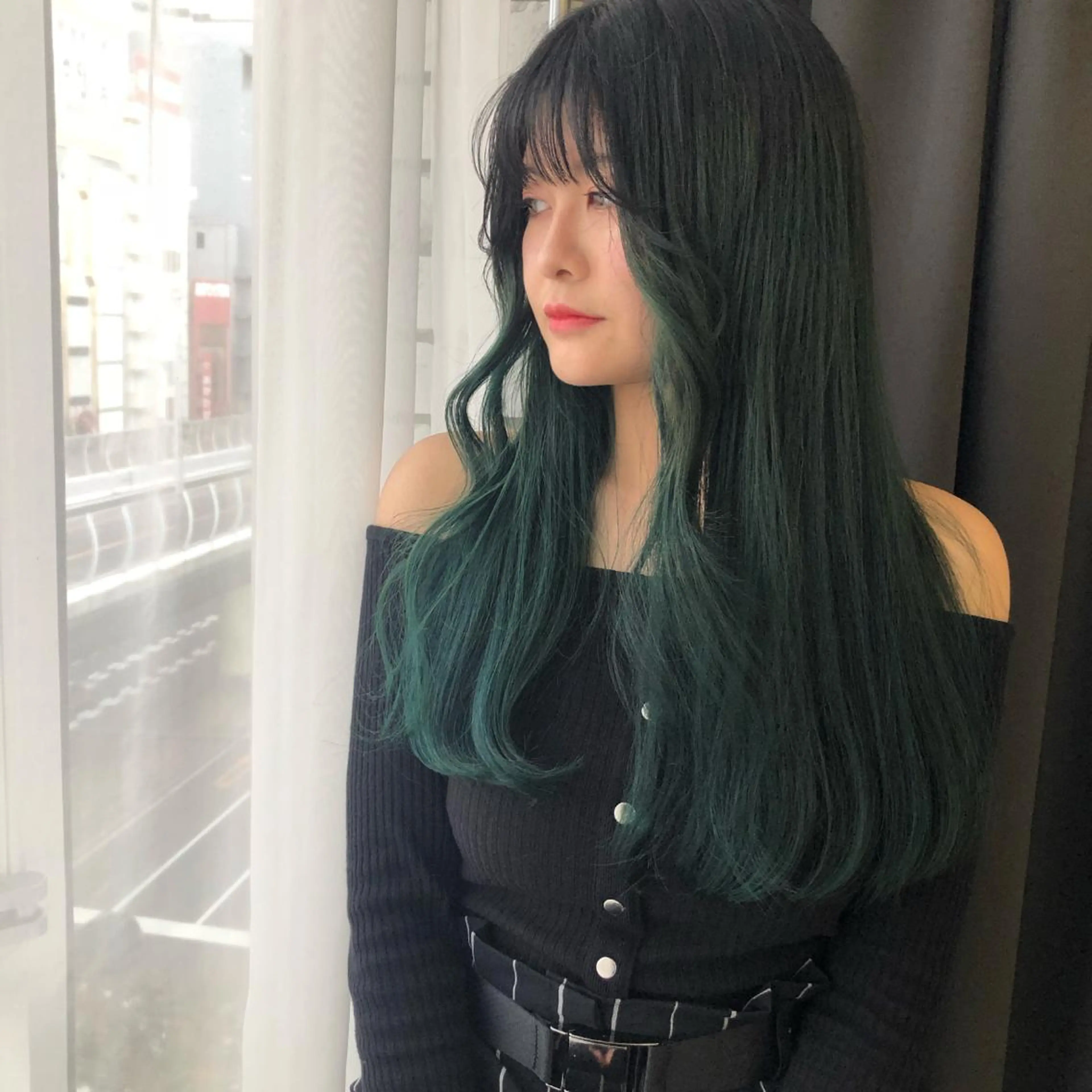 ロング カラー 顔周りカット 韓国風ヘア ORIKA 美容室のヘアスタイル