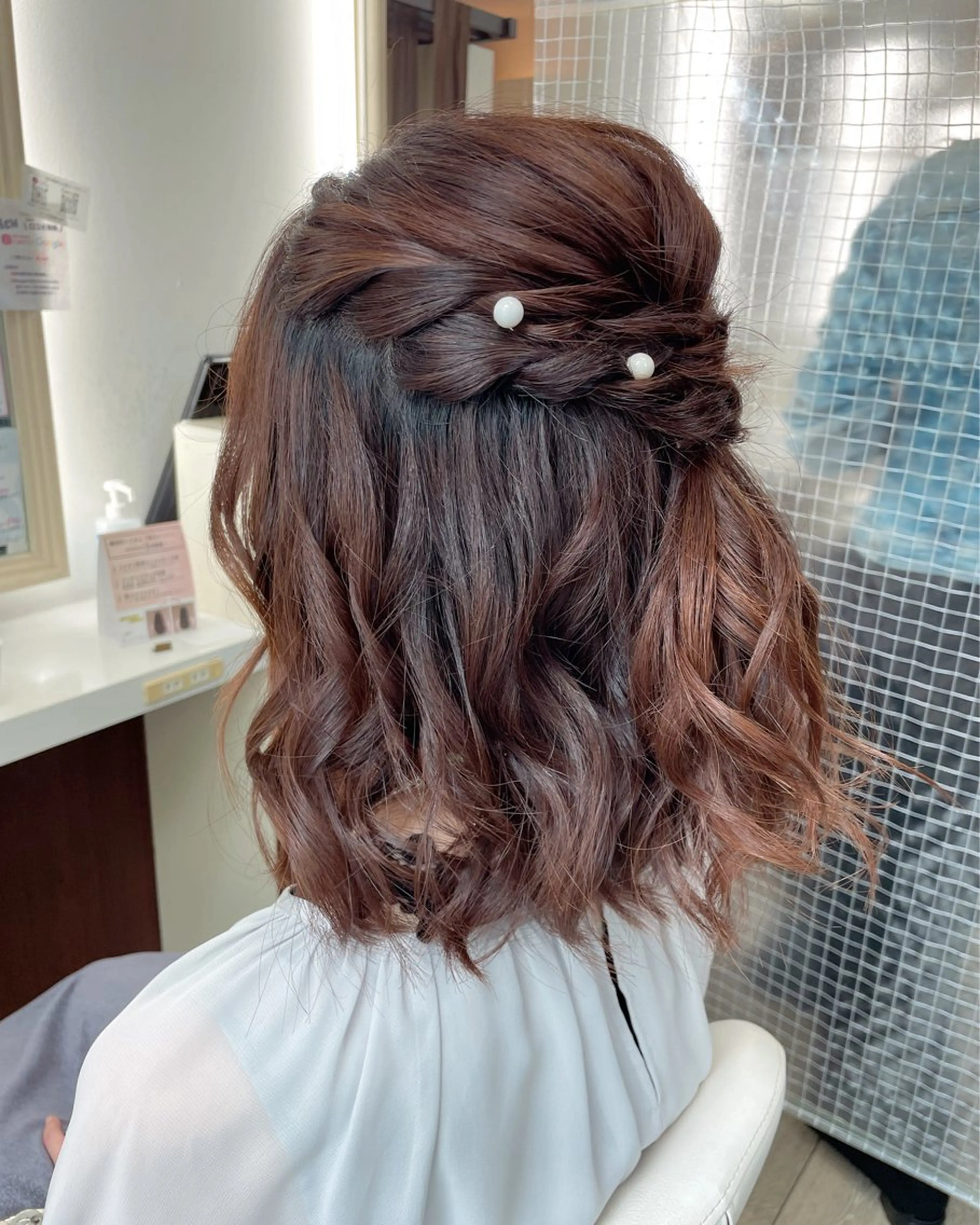 ミディアム ヘアアレンジ ハーフアップ 豊田 智美のヘアスタイル