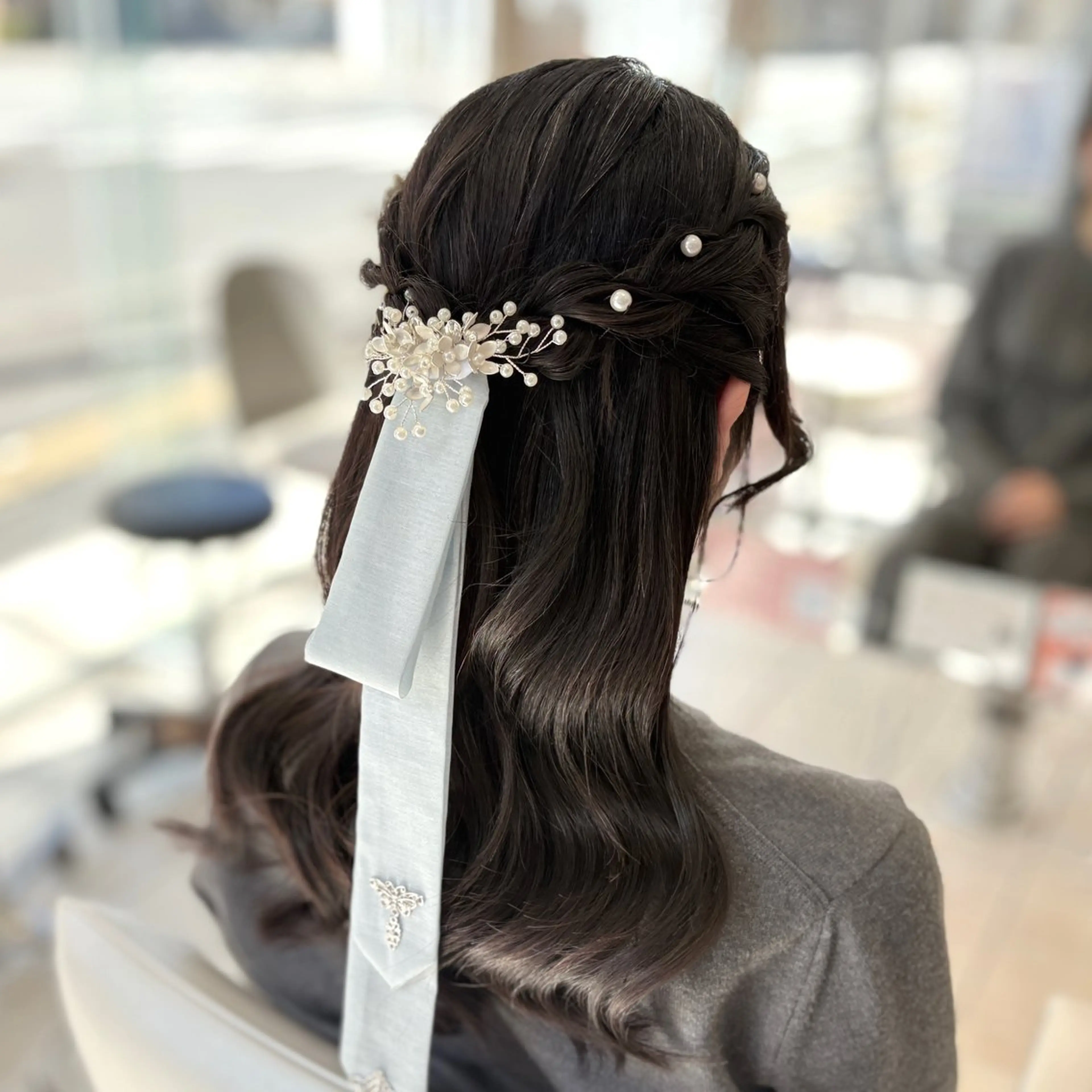 セミロング ヘアアレンジ 韓国風ヘア ヘアセット ブリーチ/ヘアセット 【𝙍𝙞𝙣𝙤】のヘアスタイル