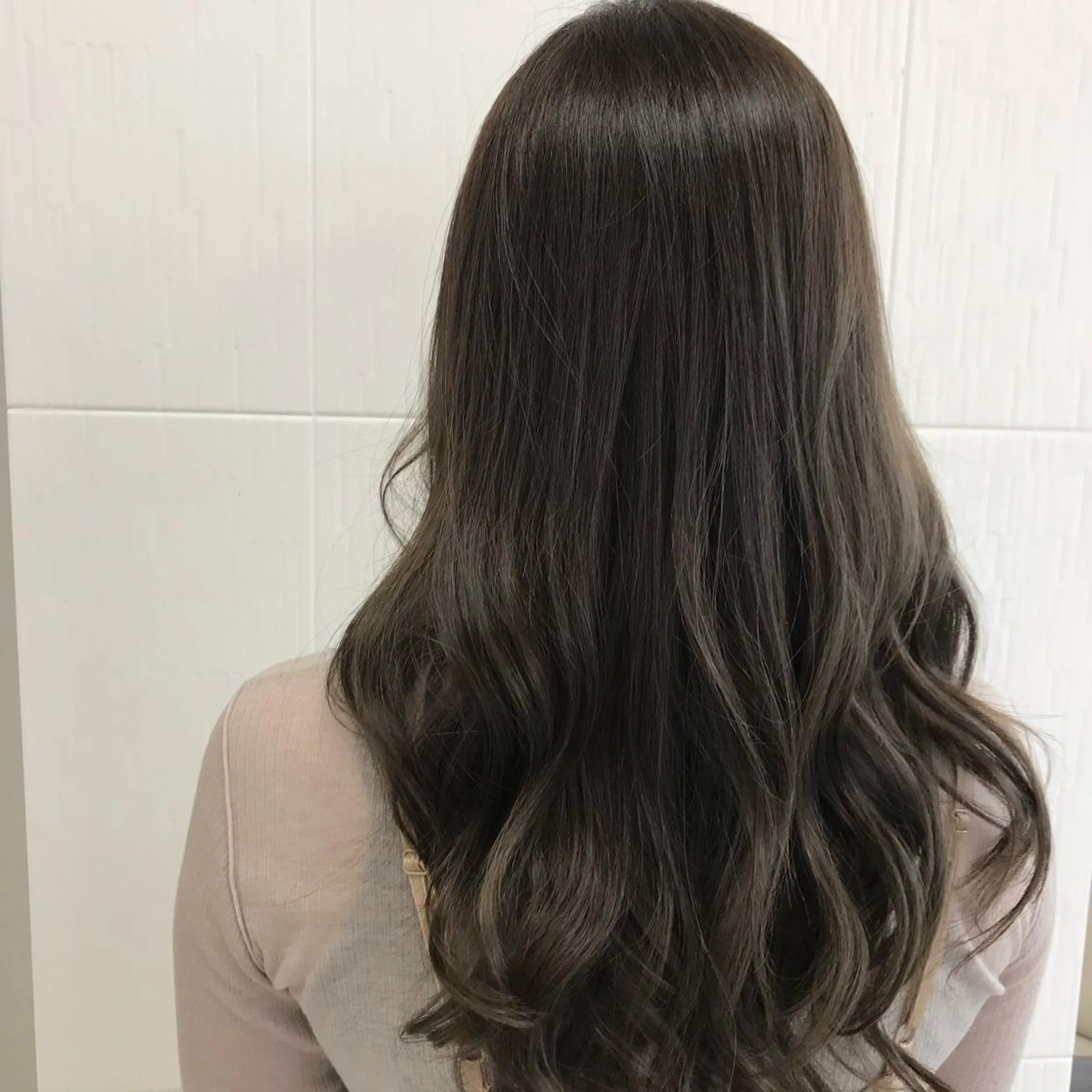 ロング カラー ブリーチ 透明感カラー ブリーチなしカラー ヘアカラー トリートメント BOOTH share salon所属・ハタケヤマヨシキ ／BOOTHのヘアスタイル