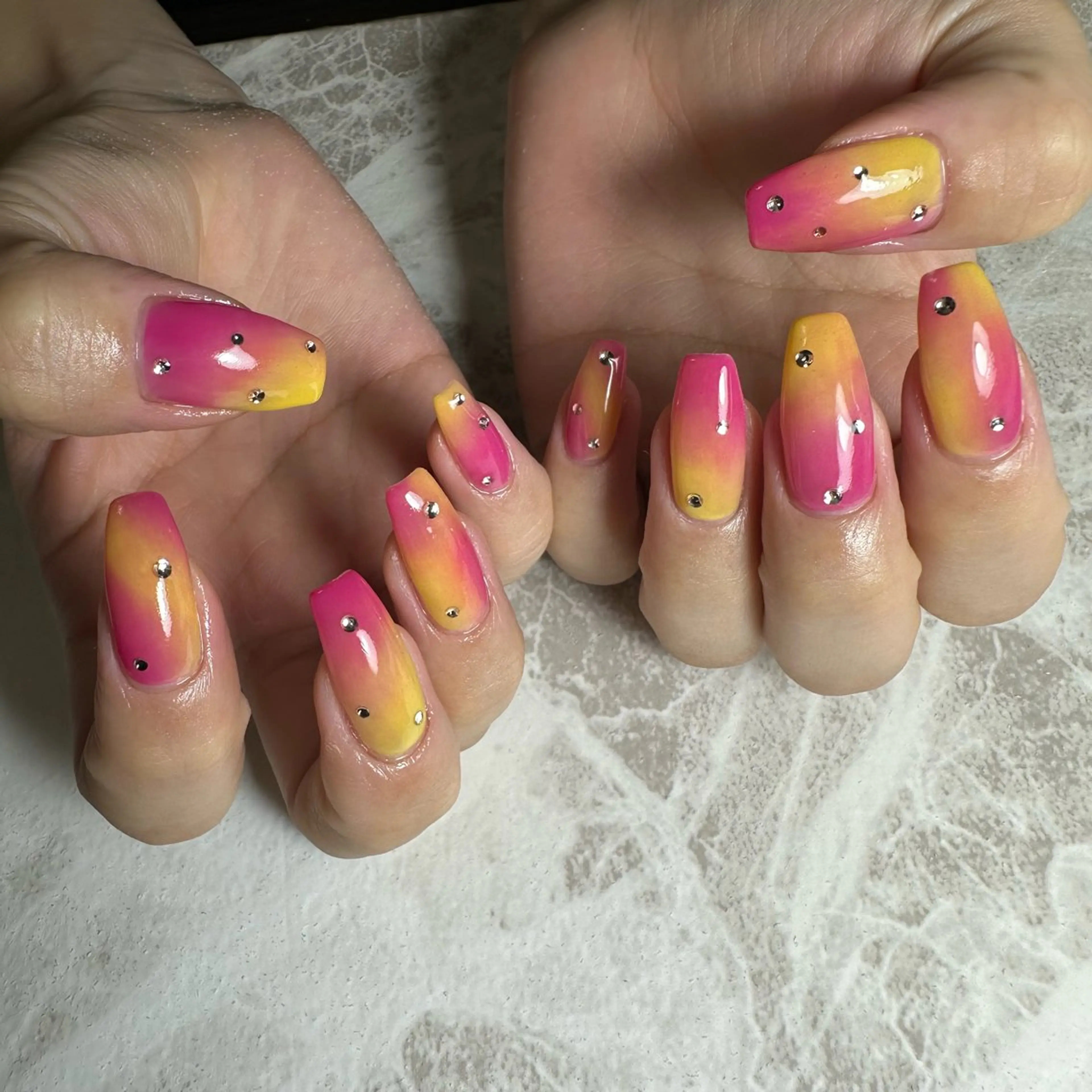 ネイル 里見 麗のネイルデザイン