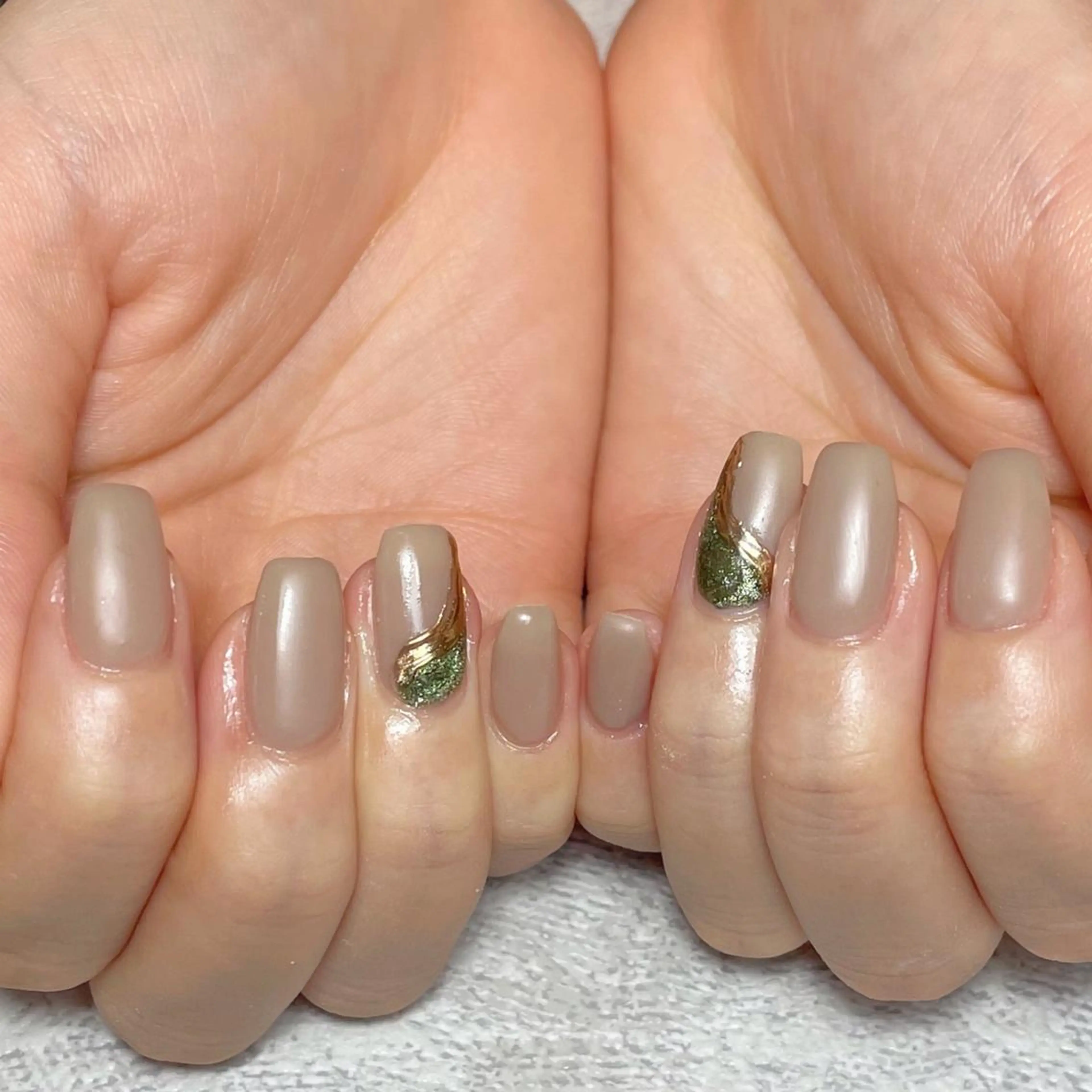 ネイル ハンドネイル nailroom DIASOMNIAのネイルデザイン