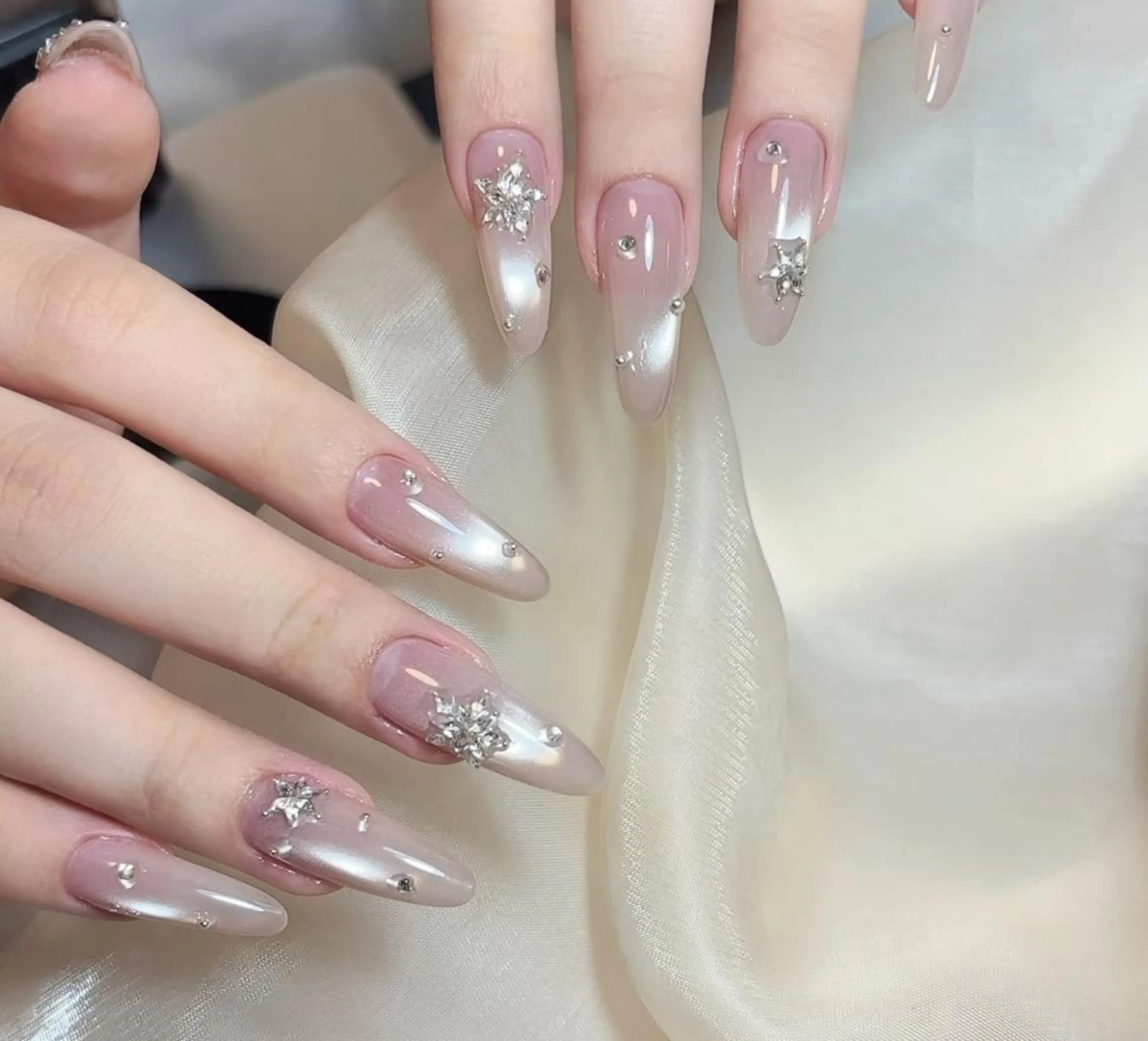 ネイル ハンドネイル ハンドケア 🍑 momo_nailのネイルデザイン