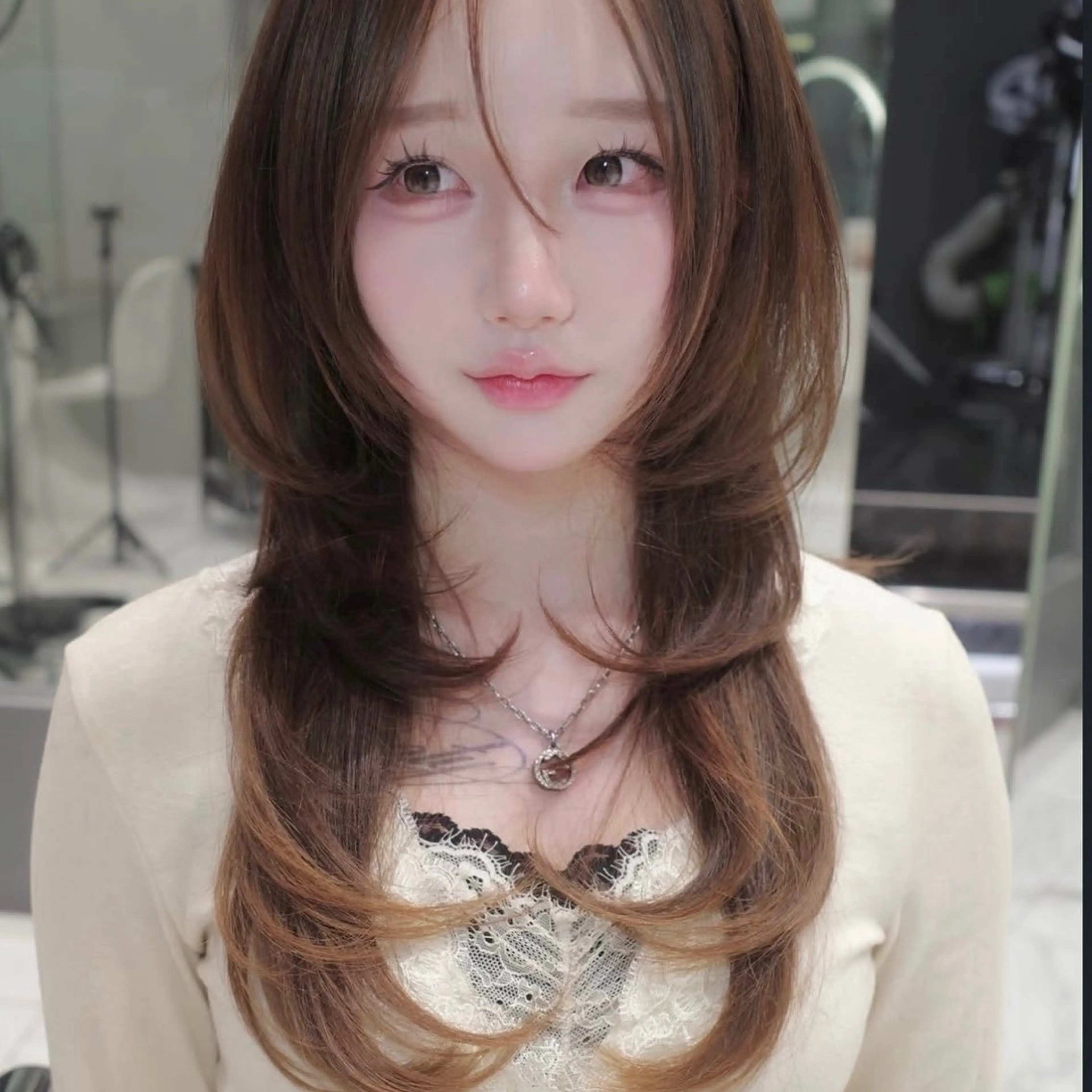 ロング くびれヘア 顔周りカット ハイレイヤー 韓国風ヘア レイヤーカット ヘアカラー トリートメント がわ/ハイレイヤー /ハイトーンカラーのヘアスタイル