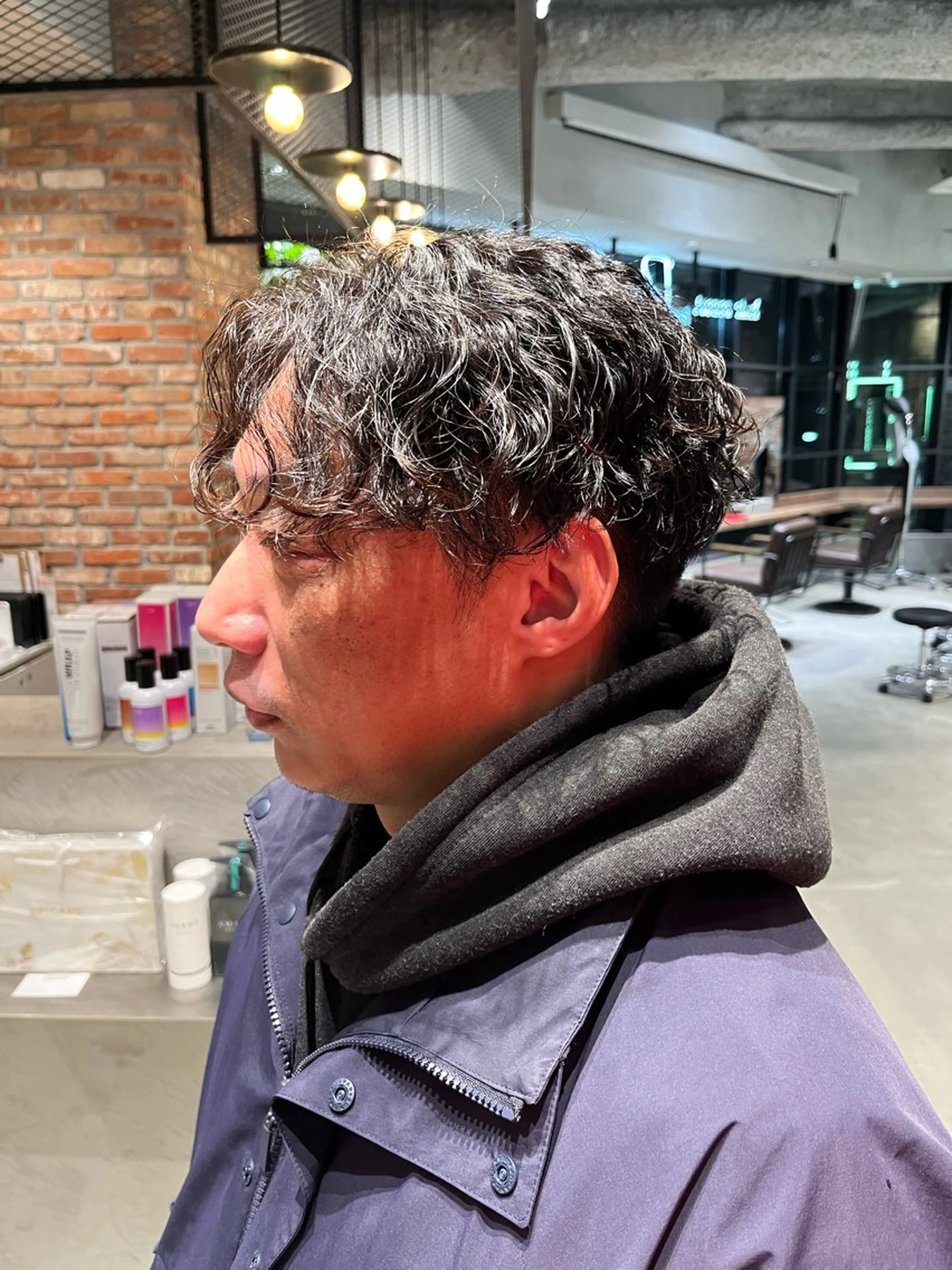 パーマ メンズ メンズパーマ メンズツイストパーマ 波巻きパーマ ツイストパーマ 志賀 楓のヘアスタイル