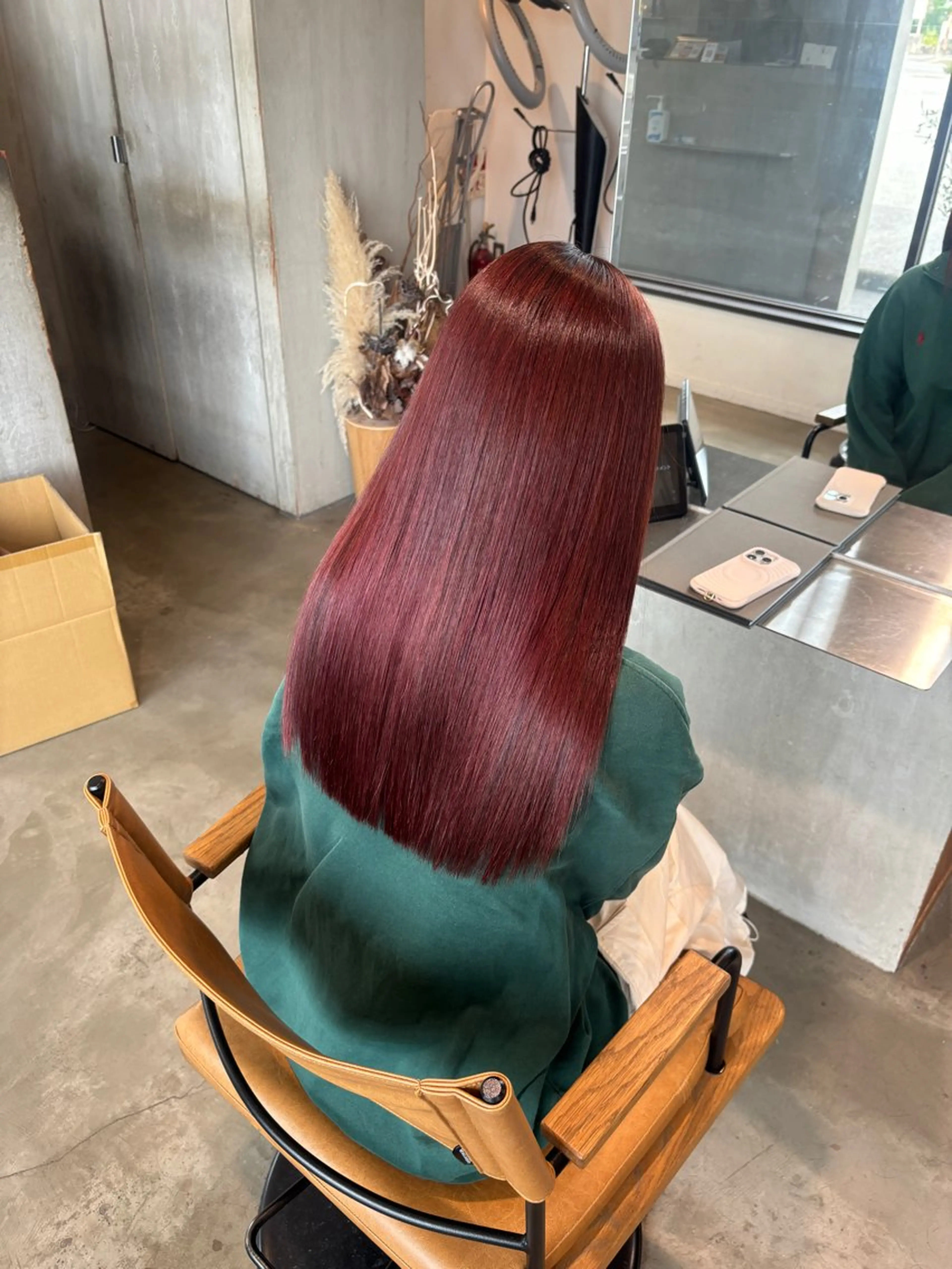 ロング カラー 小木曽 里華のヘアスタイル