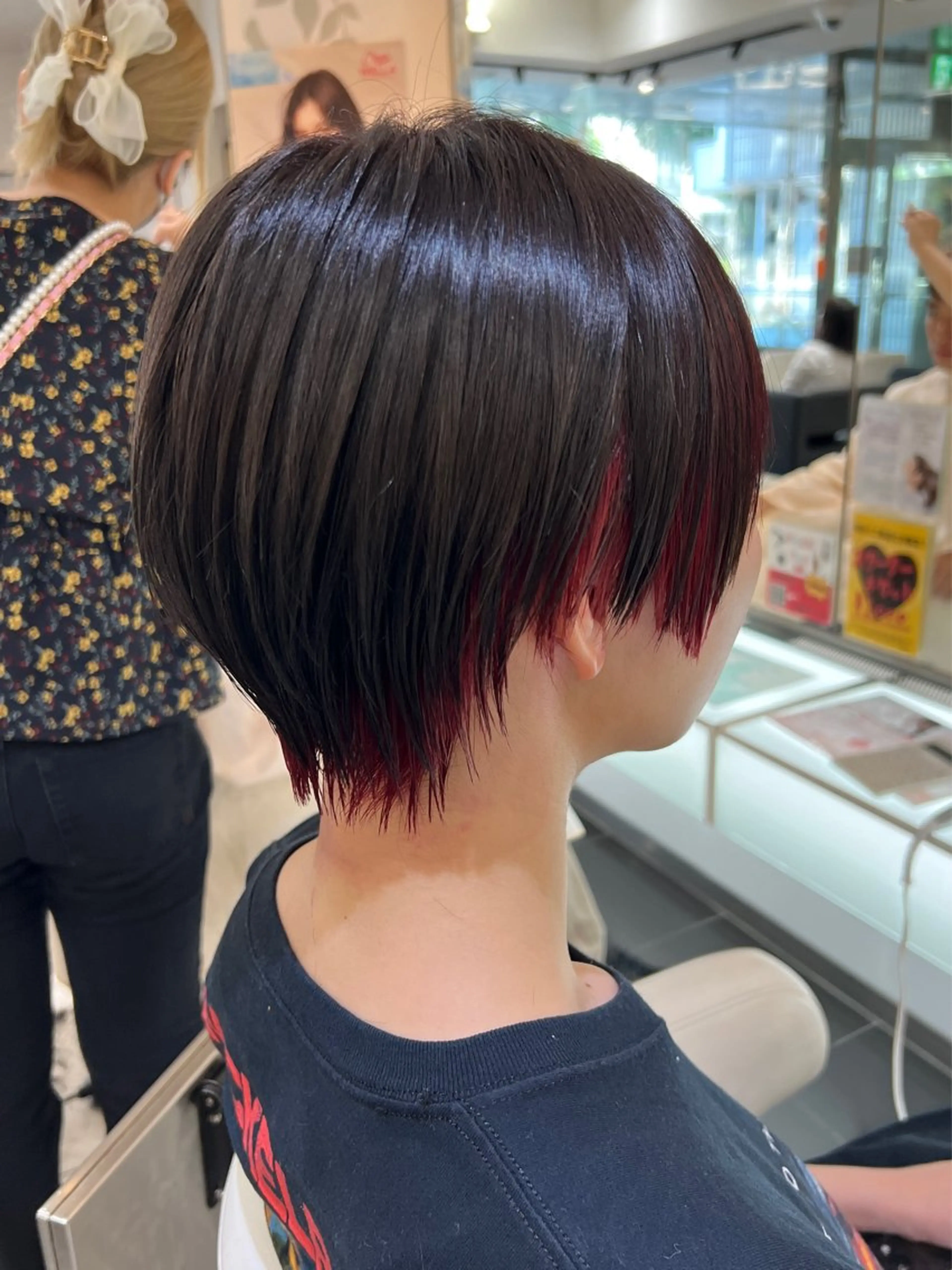 ショート カラー デザインカラー ショートヘア 赤み消しカラー /透明感カラー 上長のヘアスタイル