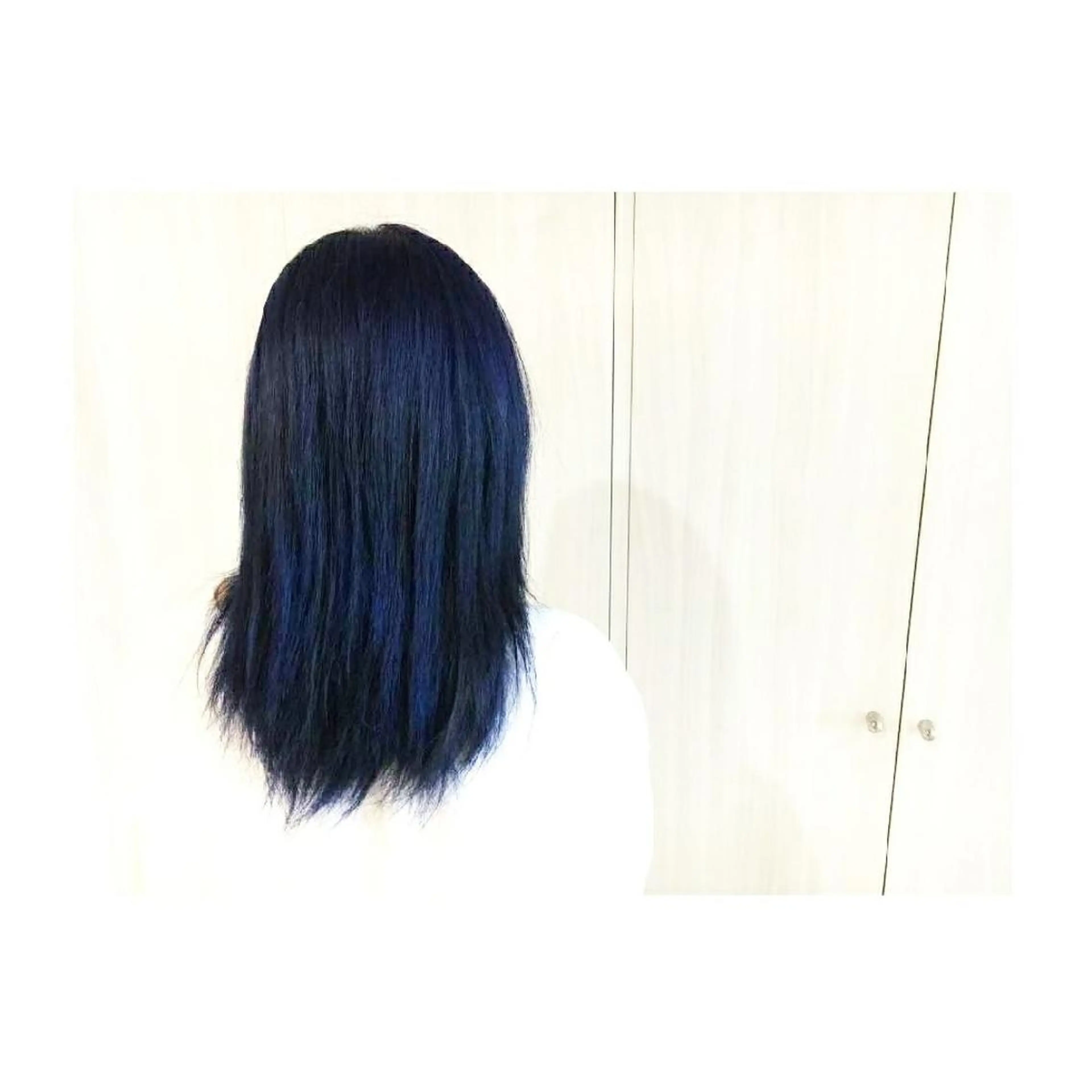 セミロング カラー ヘアアレンジ ブリーチ ネイビーカラー Luana 矢場町のヘアスタイル