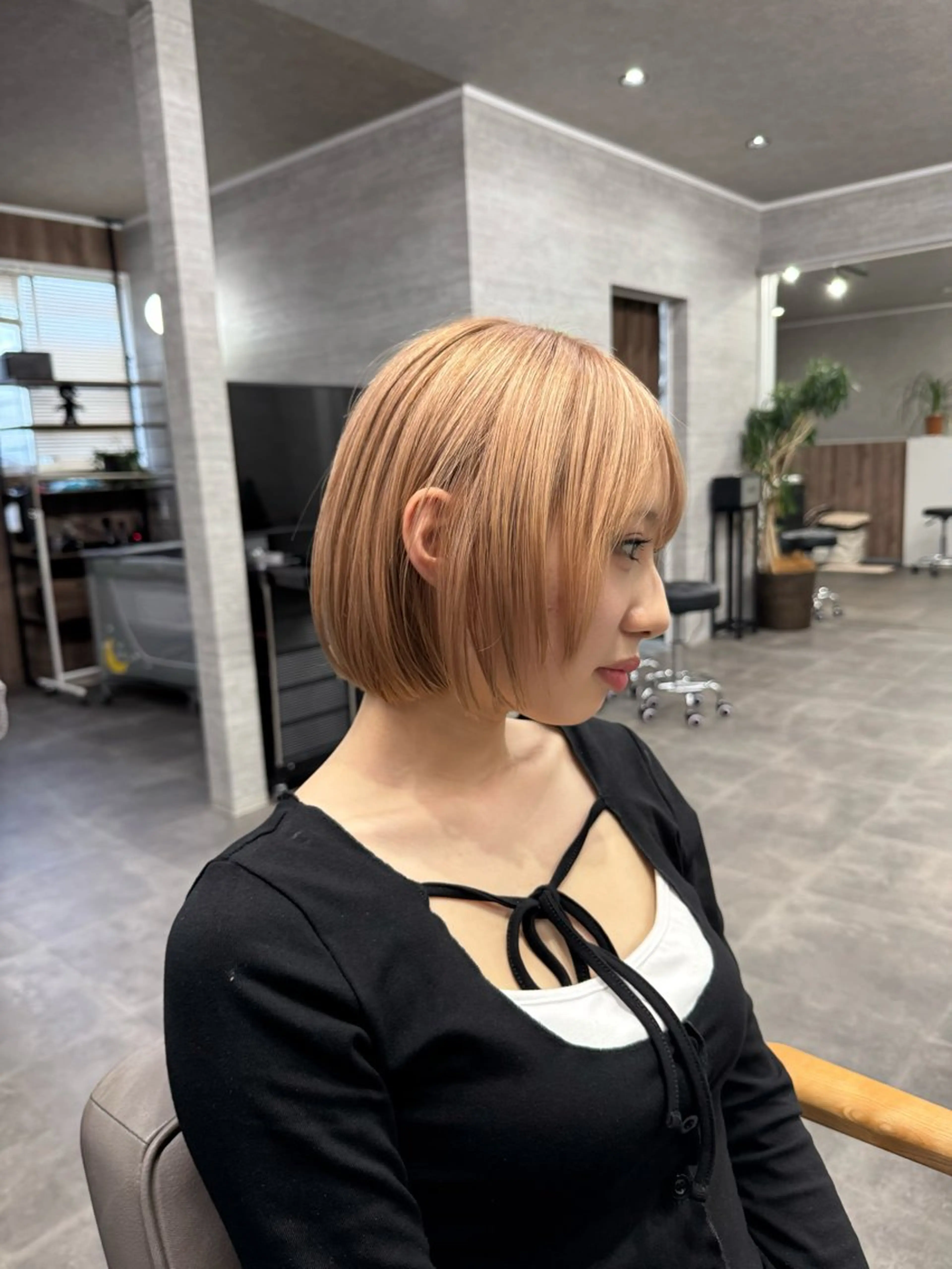 ミディアム カラー ヘアカラー 中西 琉渚のヘアスタイル