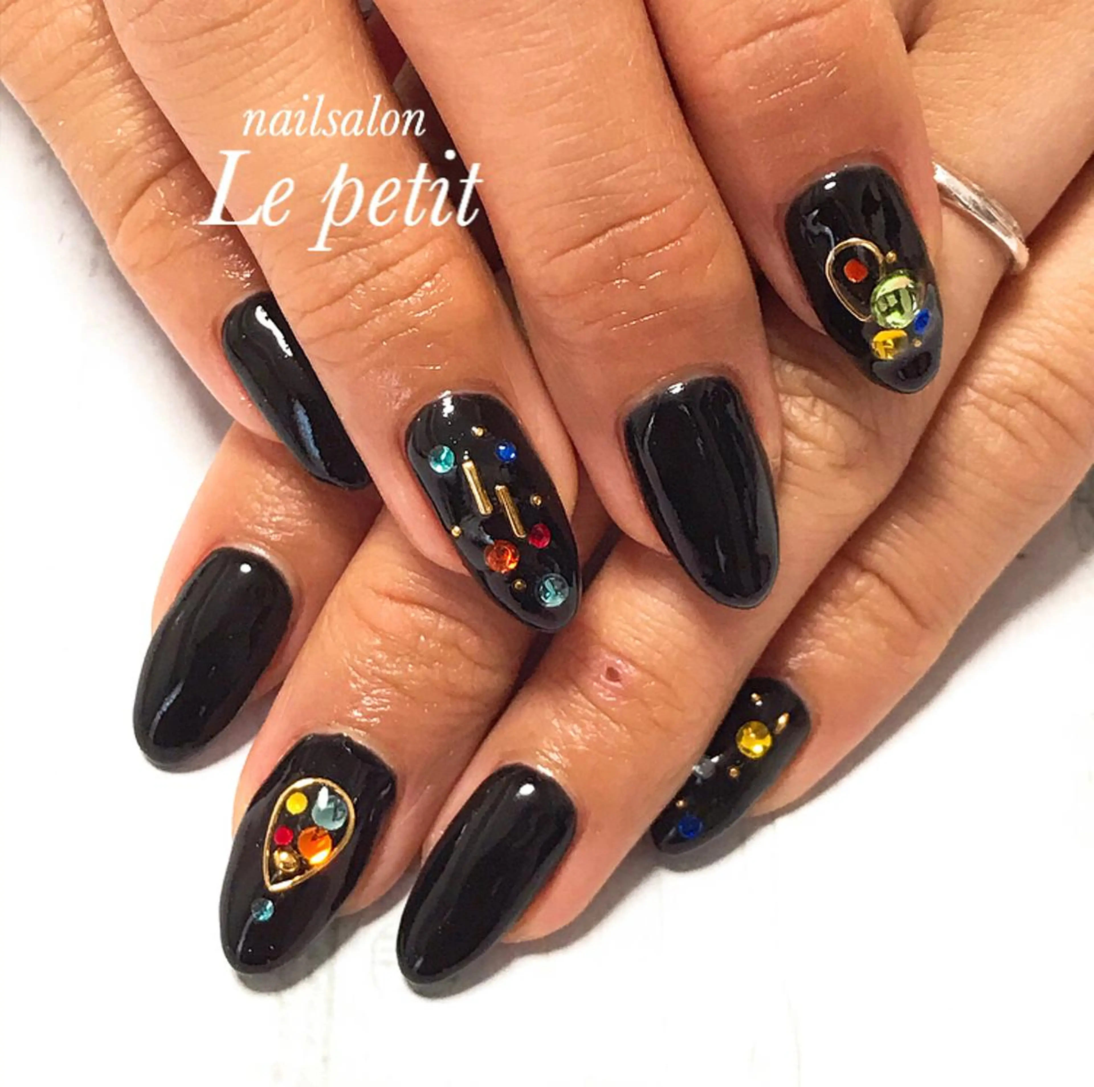 ネイル 石野 広佳のネイルデザイン