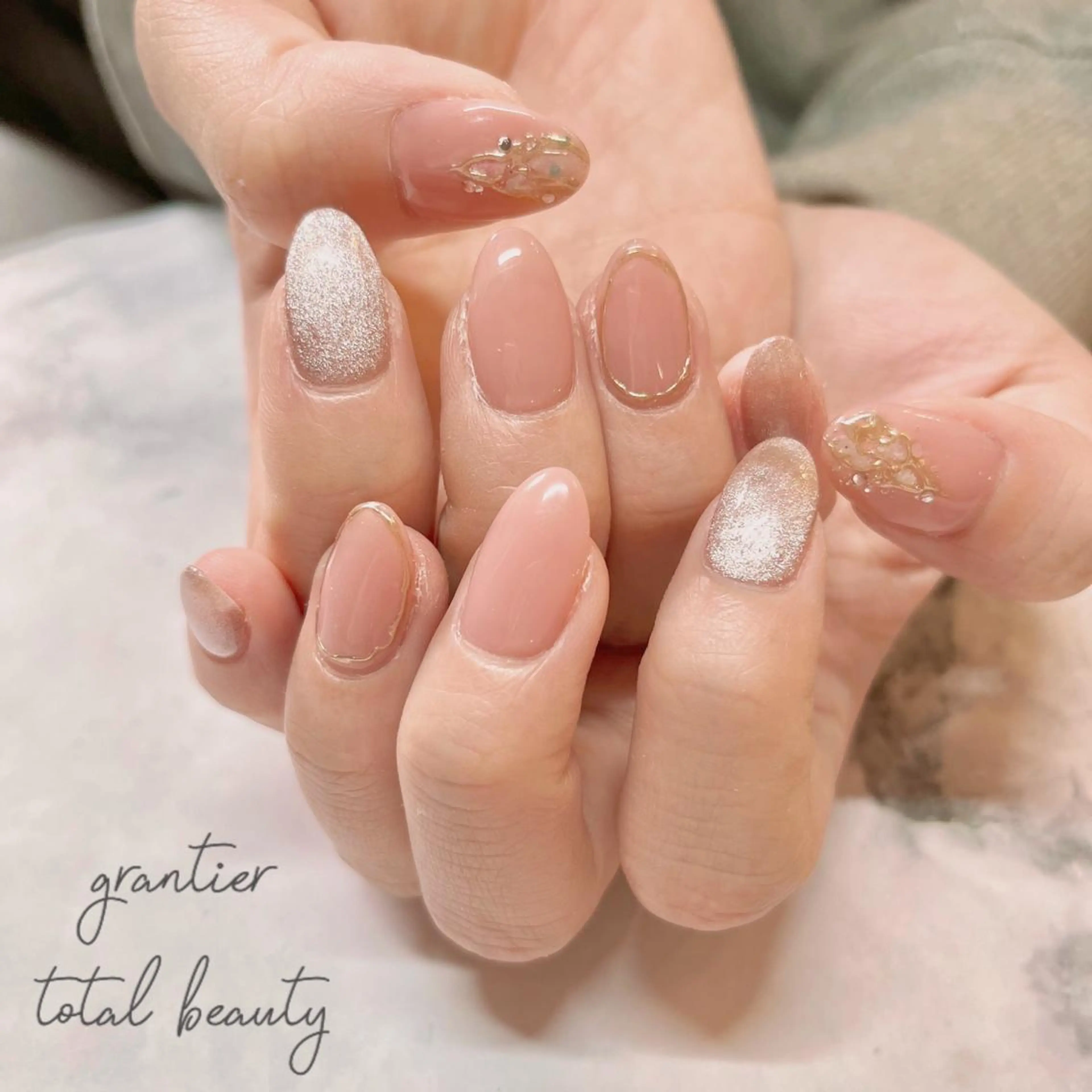 ネイル オフィスネイル ピンク ハンドネイル grantier beautyのネイルデザイン