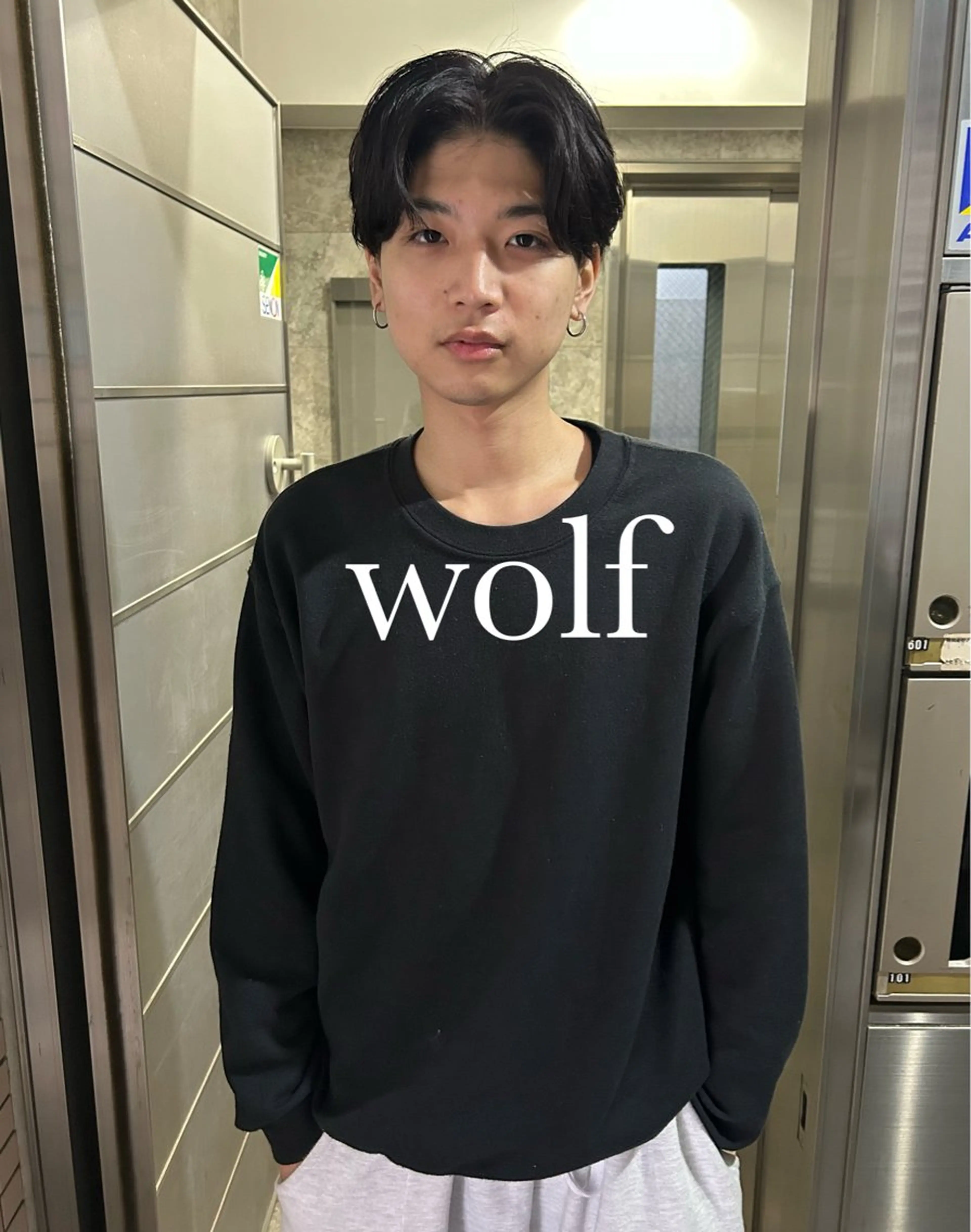 ショート カラー メンズ メンズブリーチ センターパート メンズハイライト メンズインナーカラー メンズパーマ カット charme所属・💈メンズ短髪特化 ✂︎伊藤大輝💈のヘアスタイル