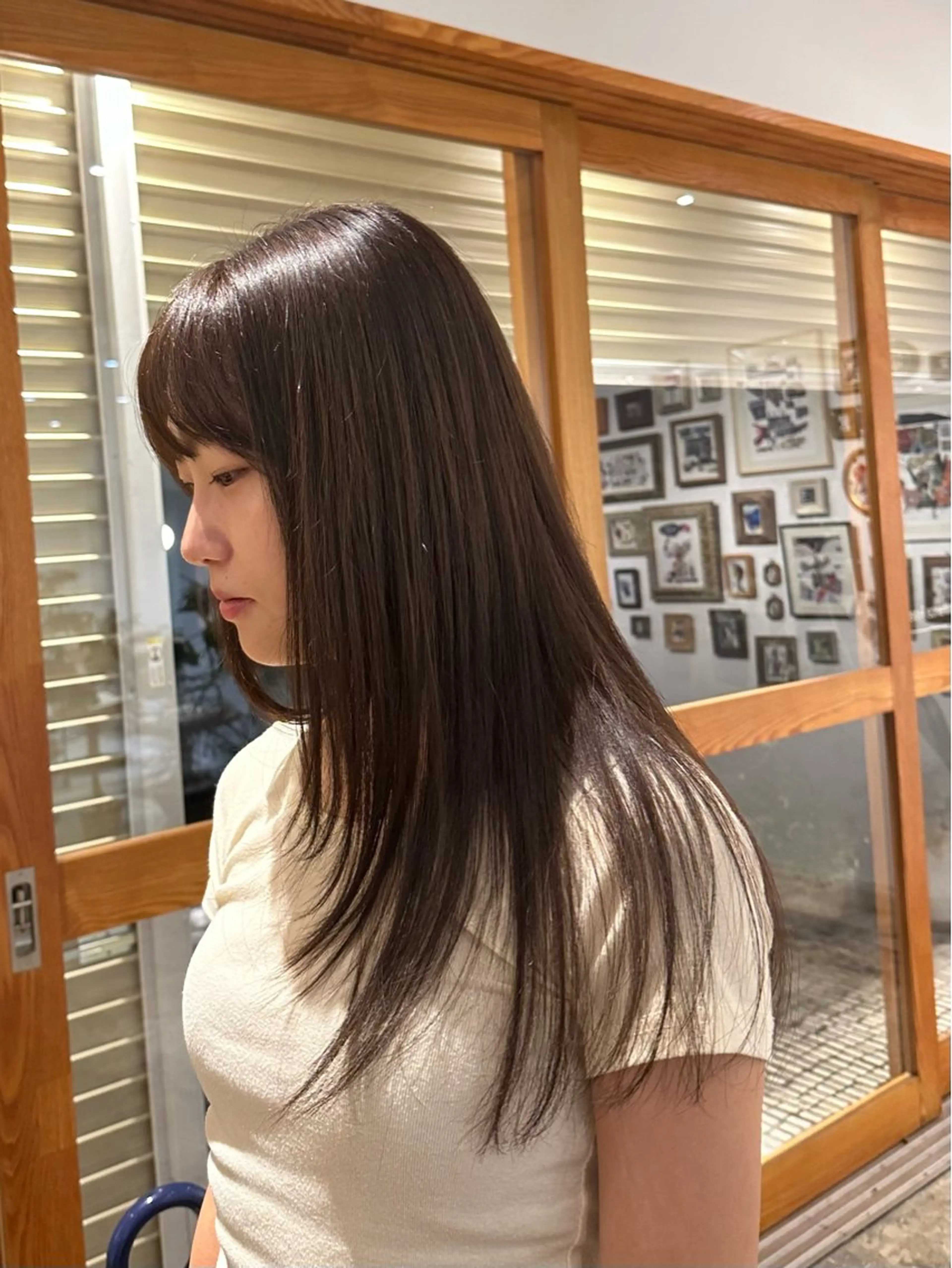 カラー アッシュ ベージュカラー 透明感カラー 髪質改善 上米良 麻衣のヘアスタイル