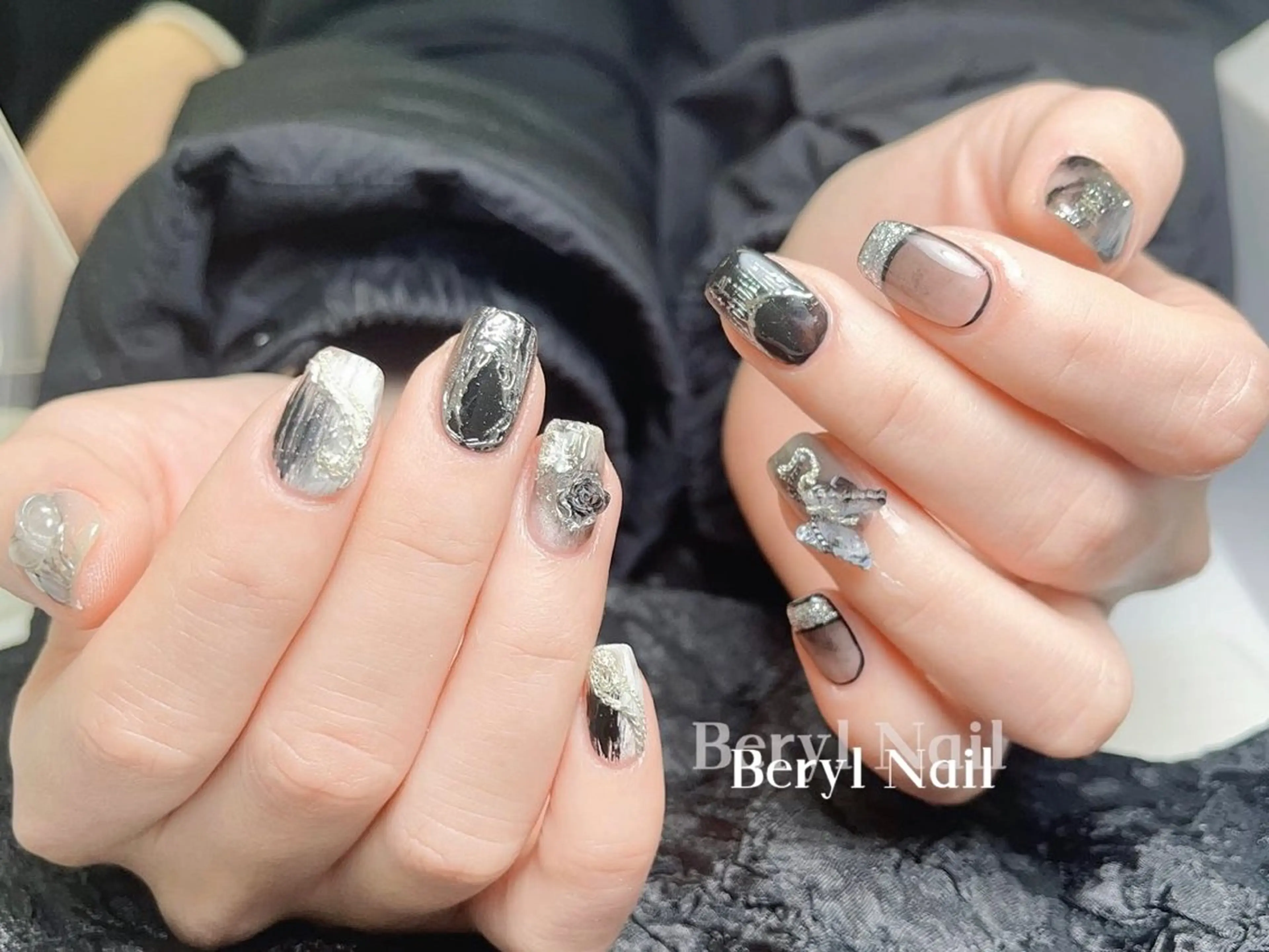 ミディアム ハンドネイル Beryl Nail 新大久保のネイルデザイン