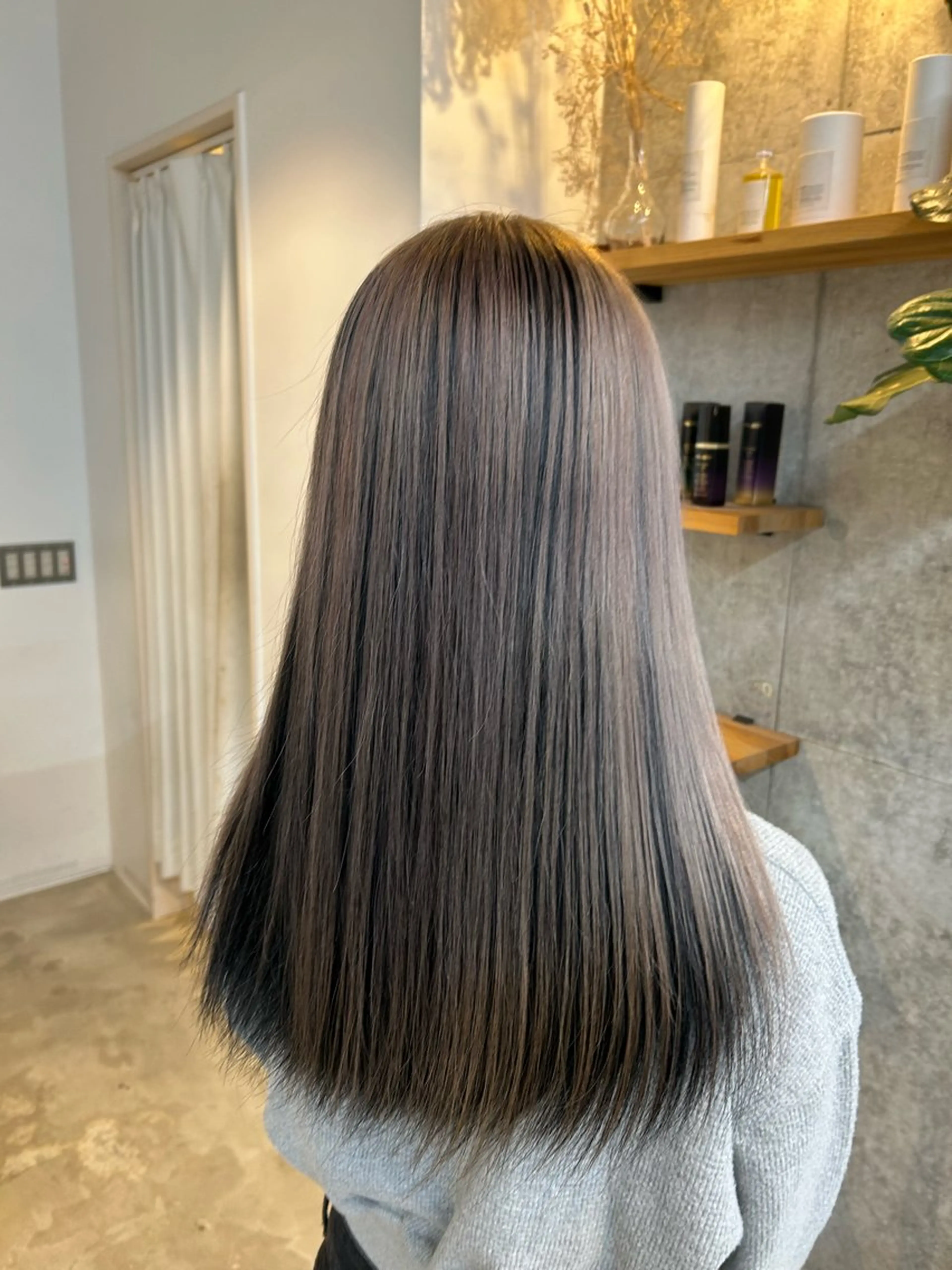 ロング カラー カット ヘアカラー トリートメント KOTOMI .のヘアスタイル