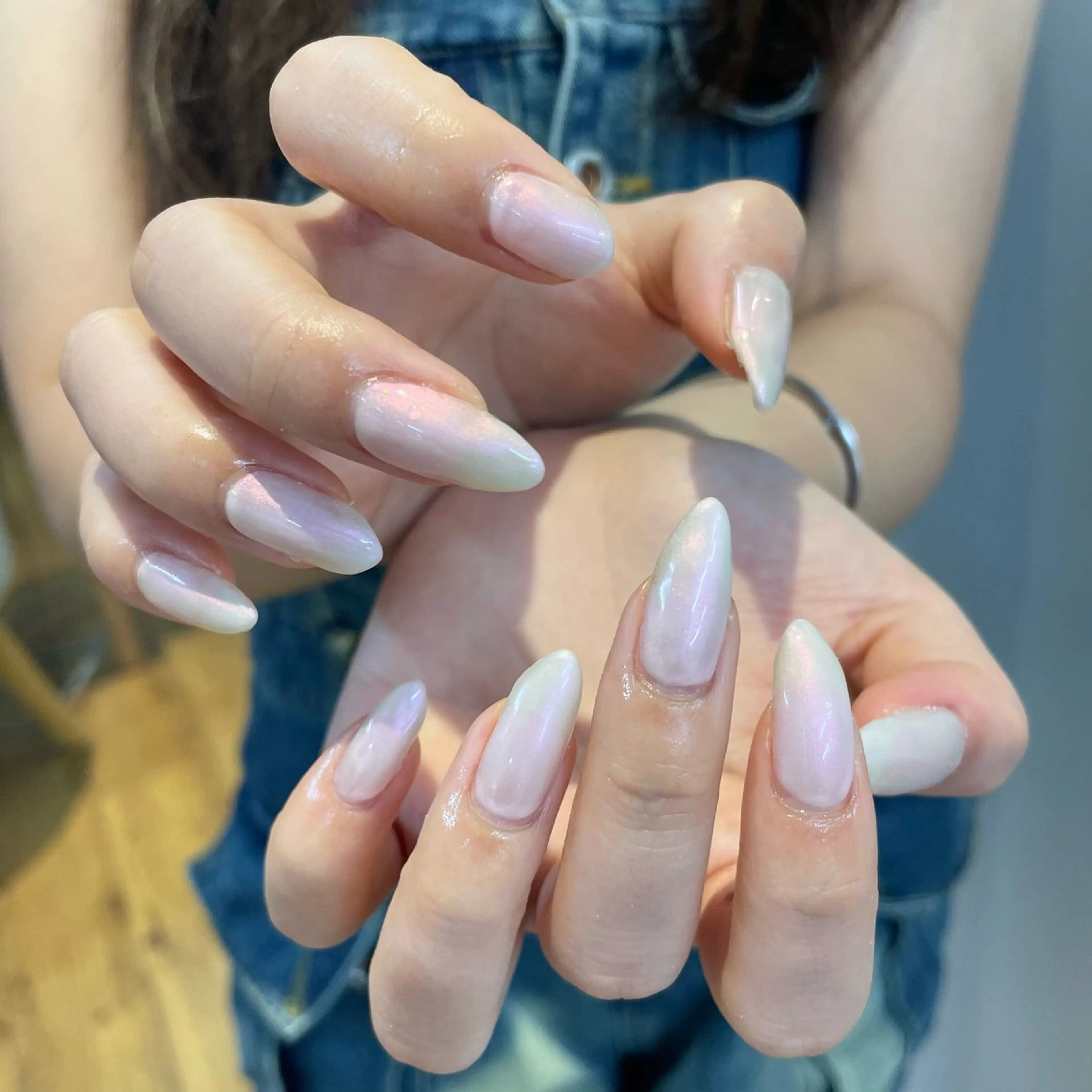 ネイル オーロラネイル ワンカラーネイル hinano DEE nailのネイルデザイン