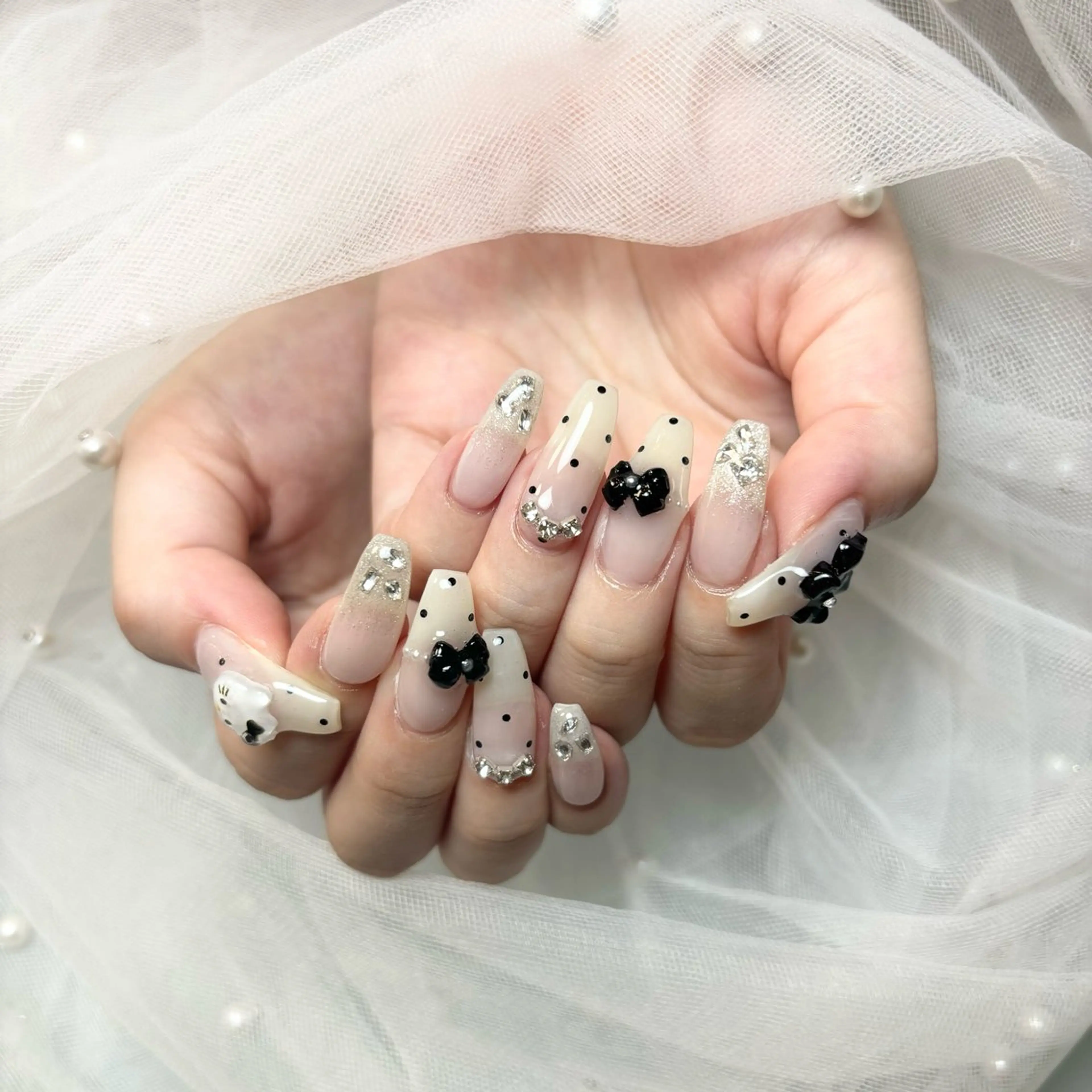 ネイル ハンドネイル ୨୧ mio୨୧のネイルデザイン