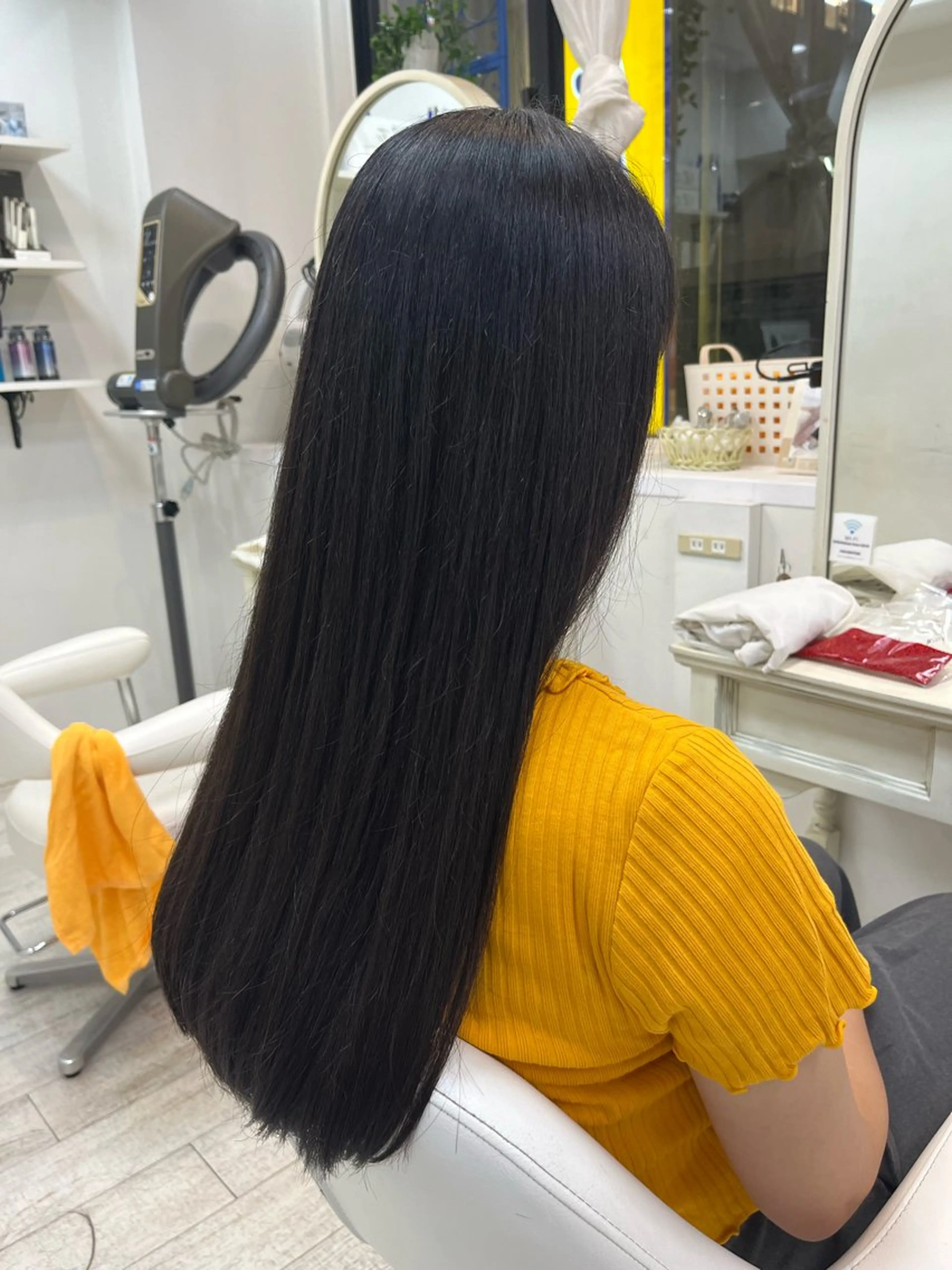 ロング 岡崎 嶺のヘアスタイル