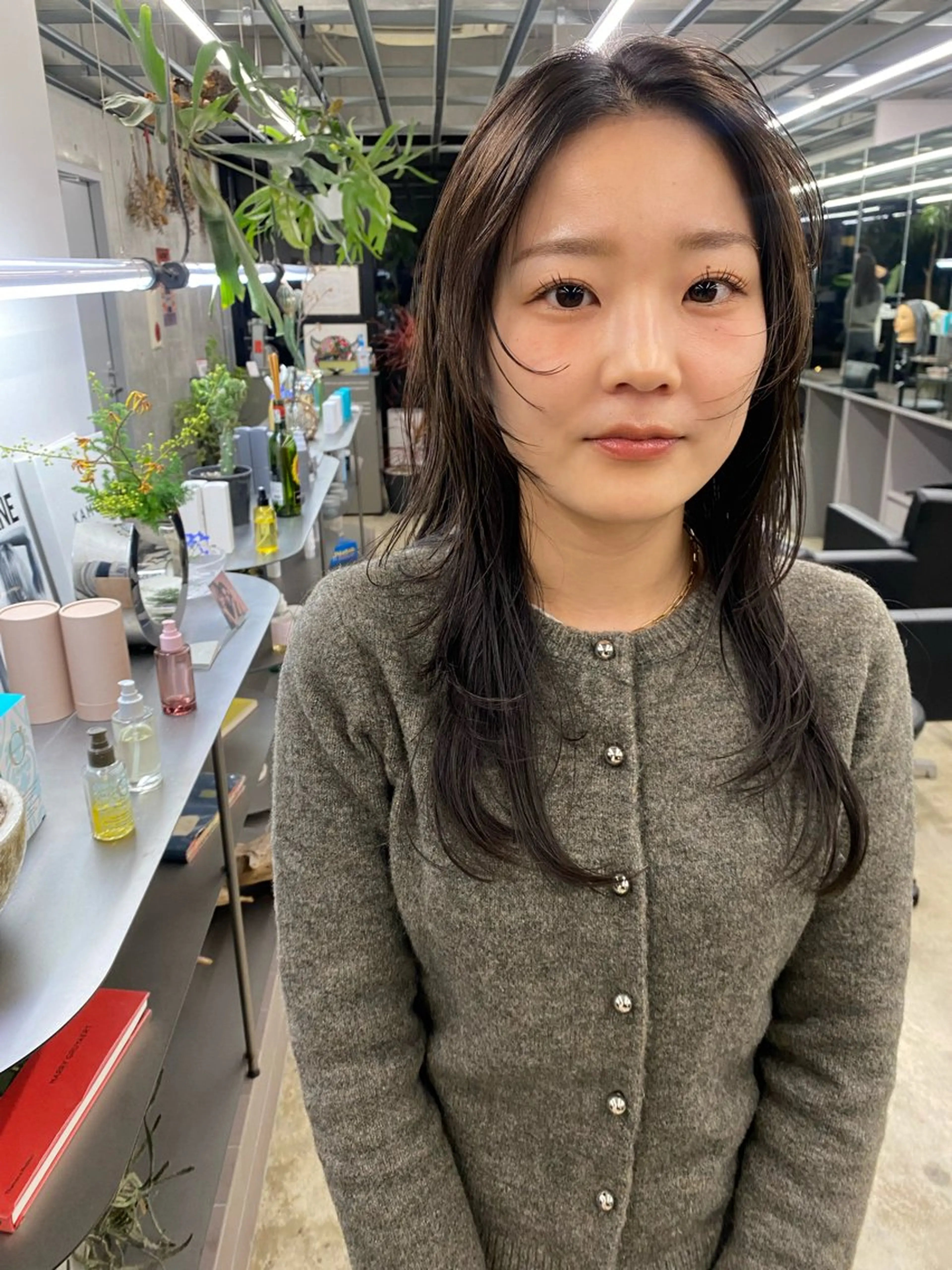 ミディアム カラー レイヤーカット ウルフカット カット ヘアカラー トリートメント 似合わせカット レイヤー/ボブのヘアスタイル