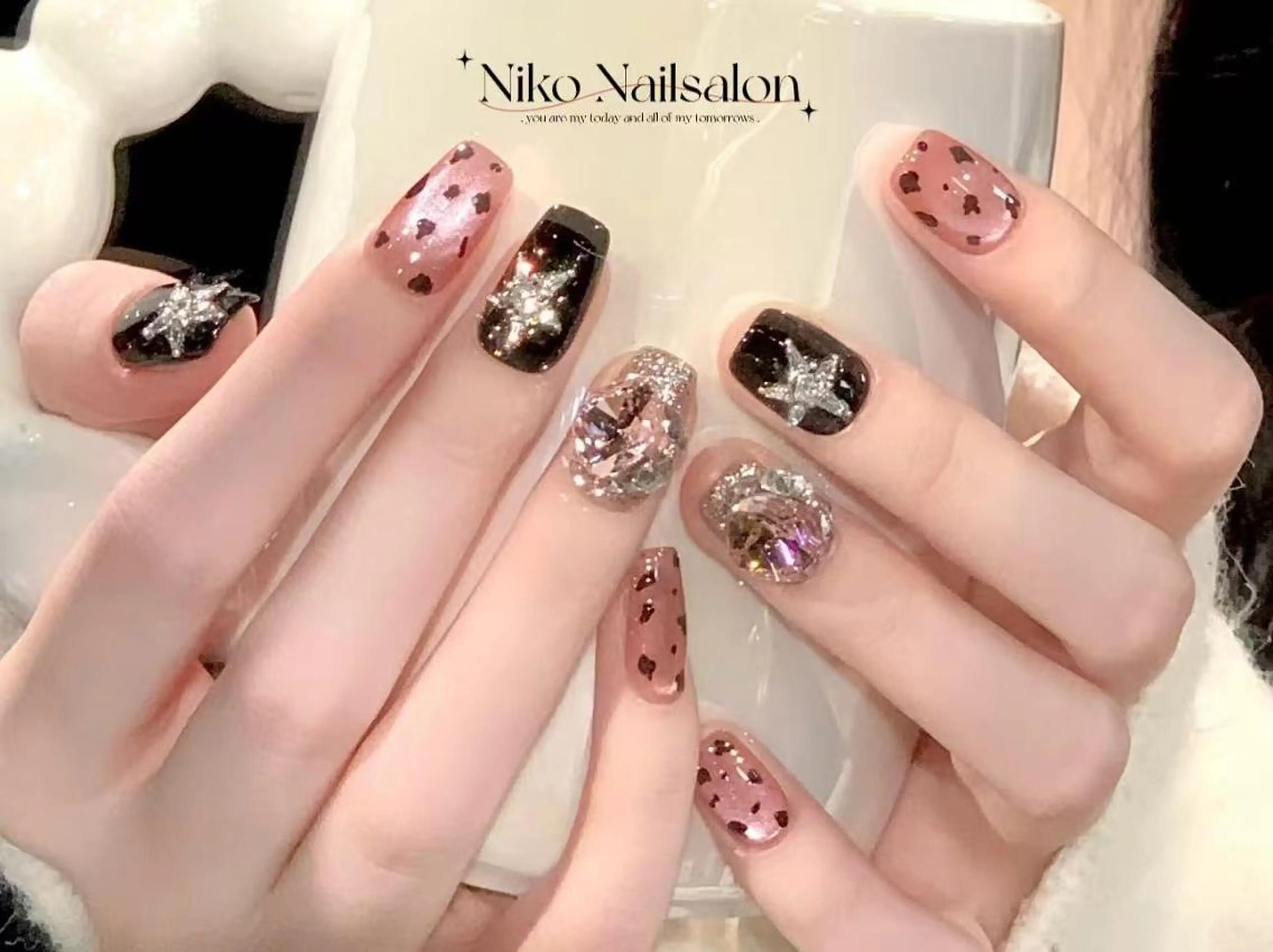 ネイル 長さ出し フットネイル フレンチネイル ジェルネイル ガラスフレンチ Nikoネイルサロン 本八幡店のネイルデザイン