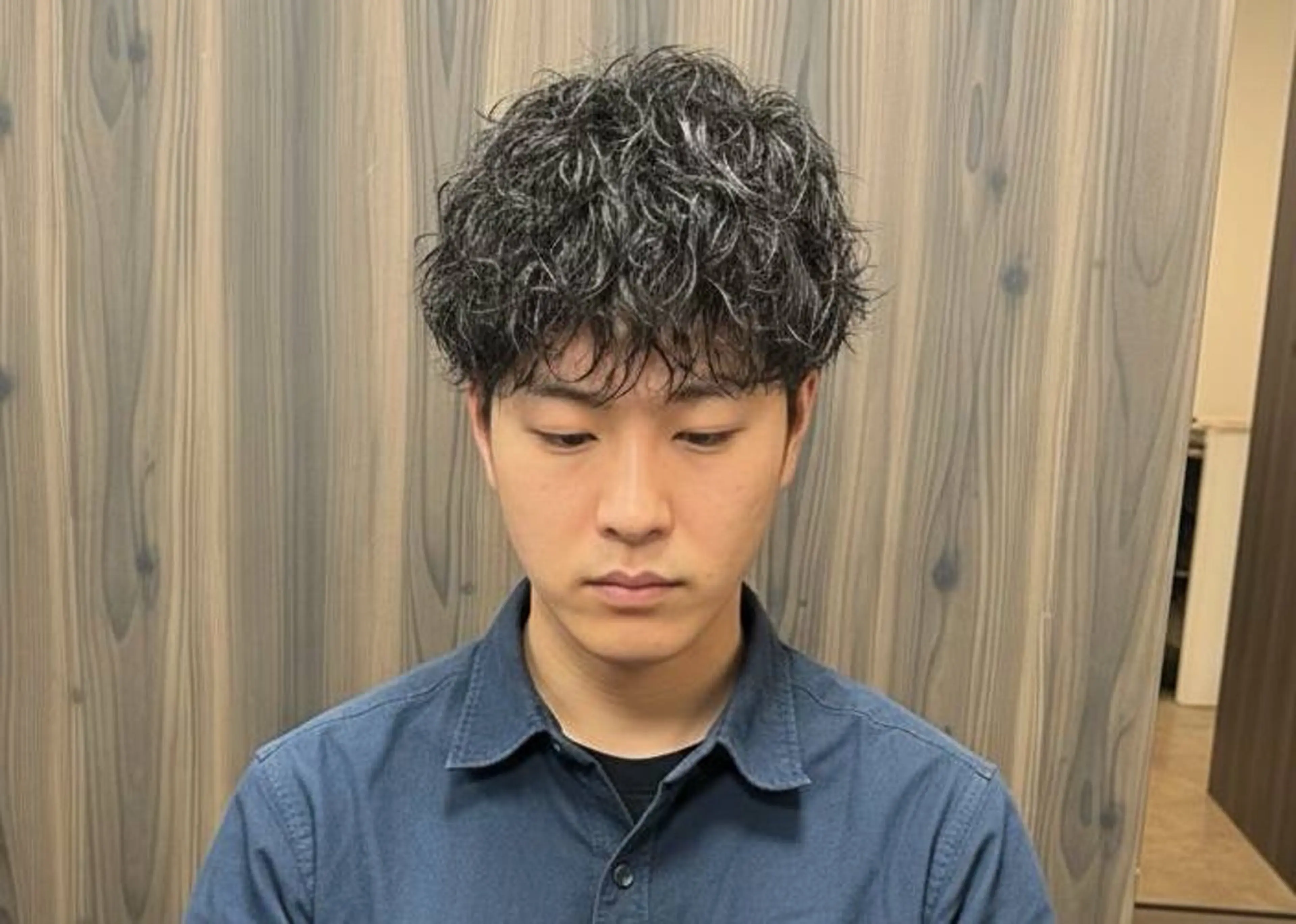 メンズカット+ツイスト/スパイラルパーマ✨男らしいヘアスタイルへ⚡️動きと存在感を強調しますの写真