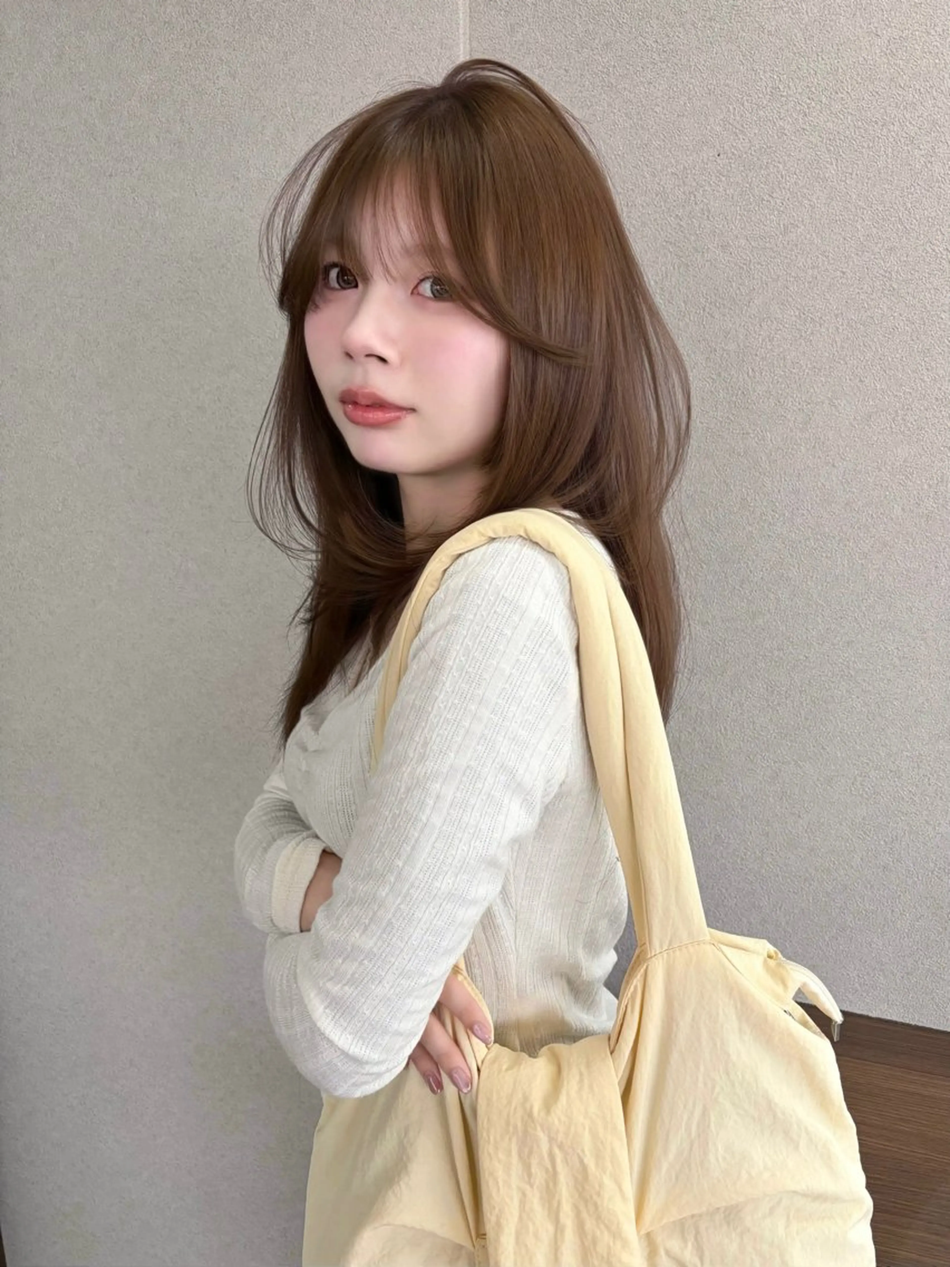 セミロング アッシュ 韓国風ヘア レイヤーカット 髙杉 心のヘアスタイル