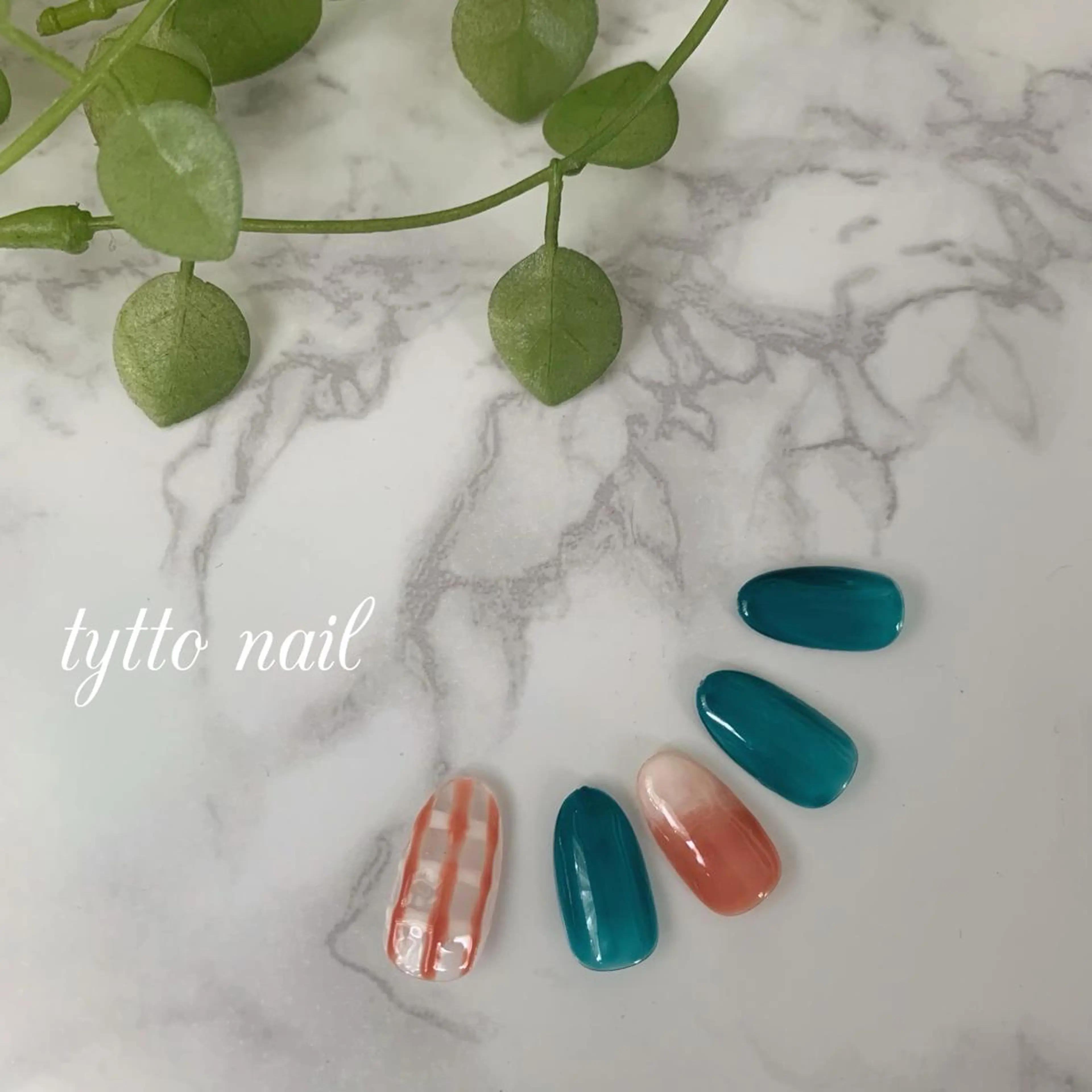 ネイル クリアネイル グリーン ニュアンスネイル オレンジ 夏ネイル ハンドネイル tytto nail ❤︎‪‪eri‪‪のネイルデザイン