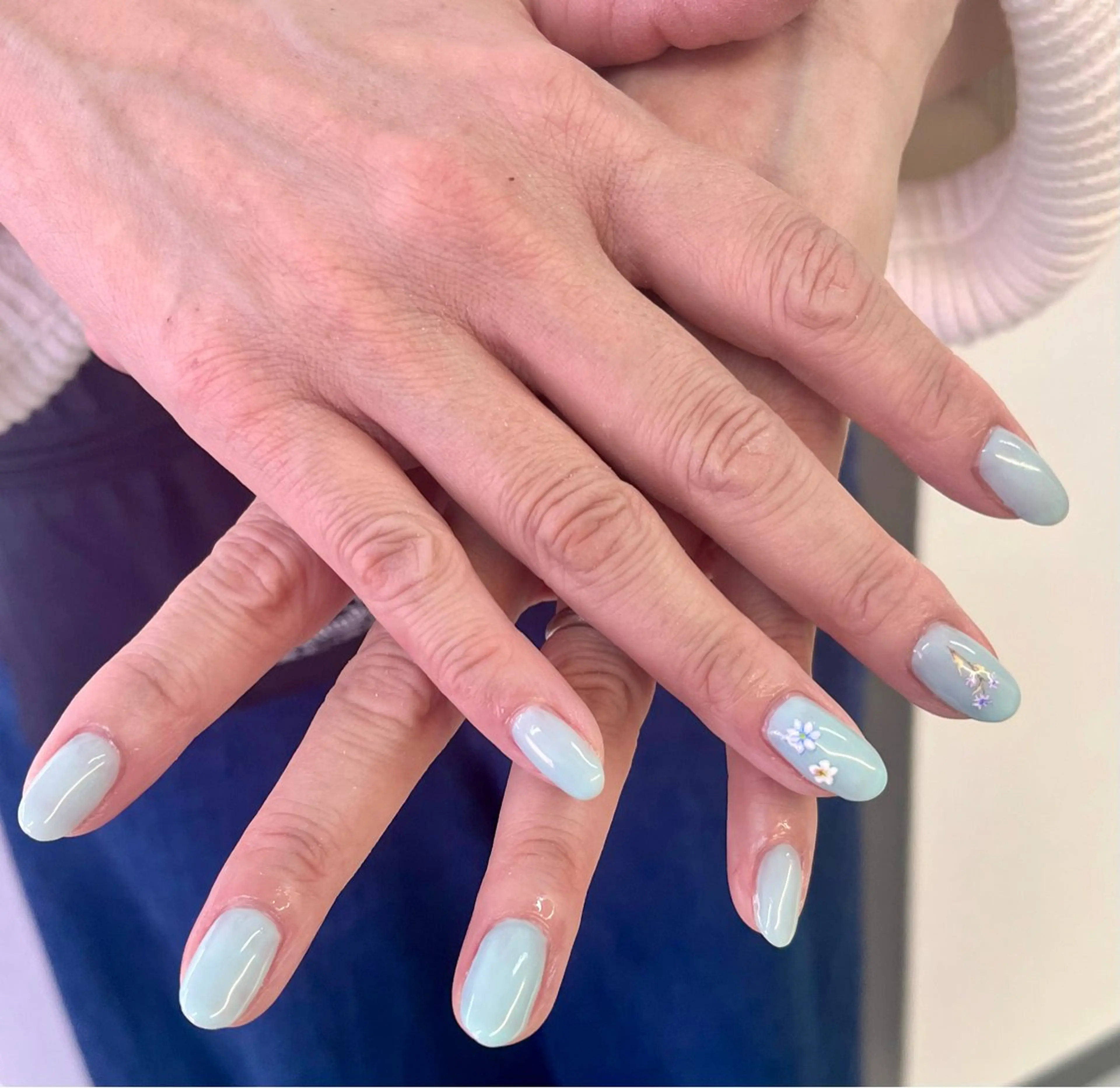 ネイル 春ネイル ハンドネイル ✨MORE✨ 藤井寺駅前🌿のネイルデザイン