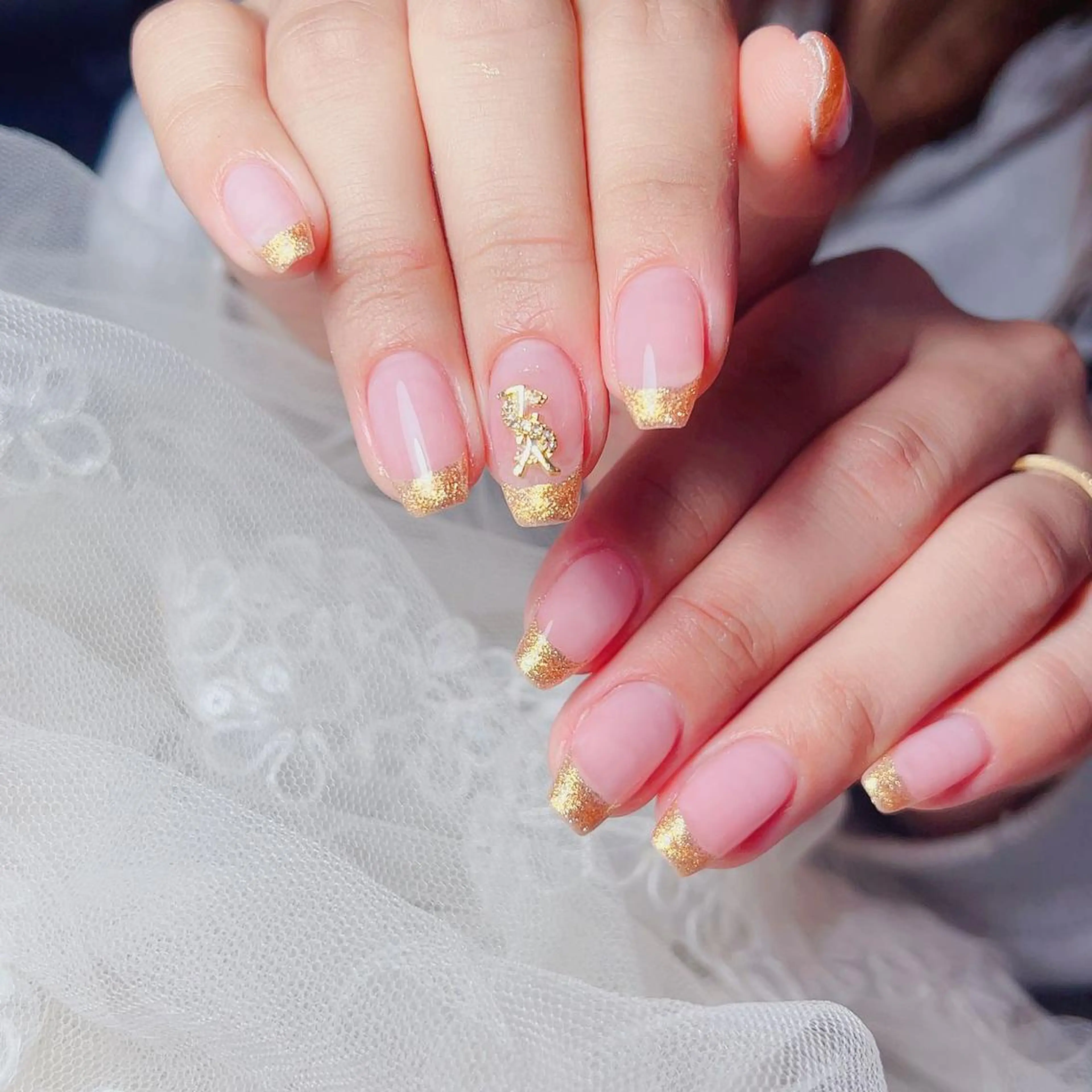 ミディアム めぐみのネイルサロン スタッフ練習のネイルデザイン