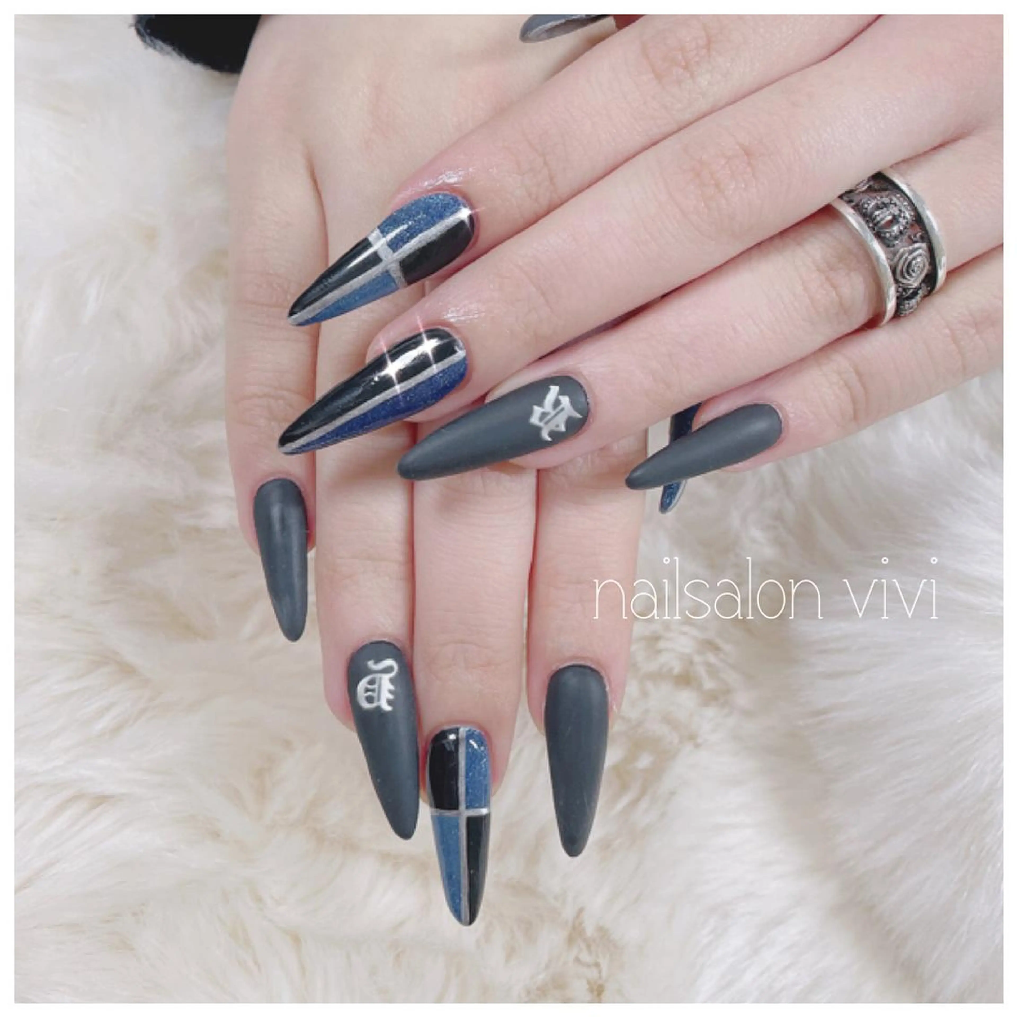 ネイル ＶＩＶＩ nailsalonのネイルデザイン