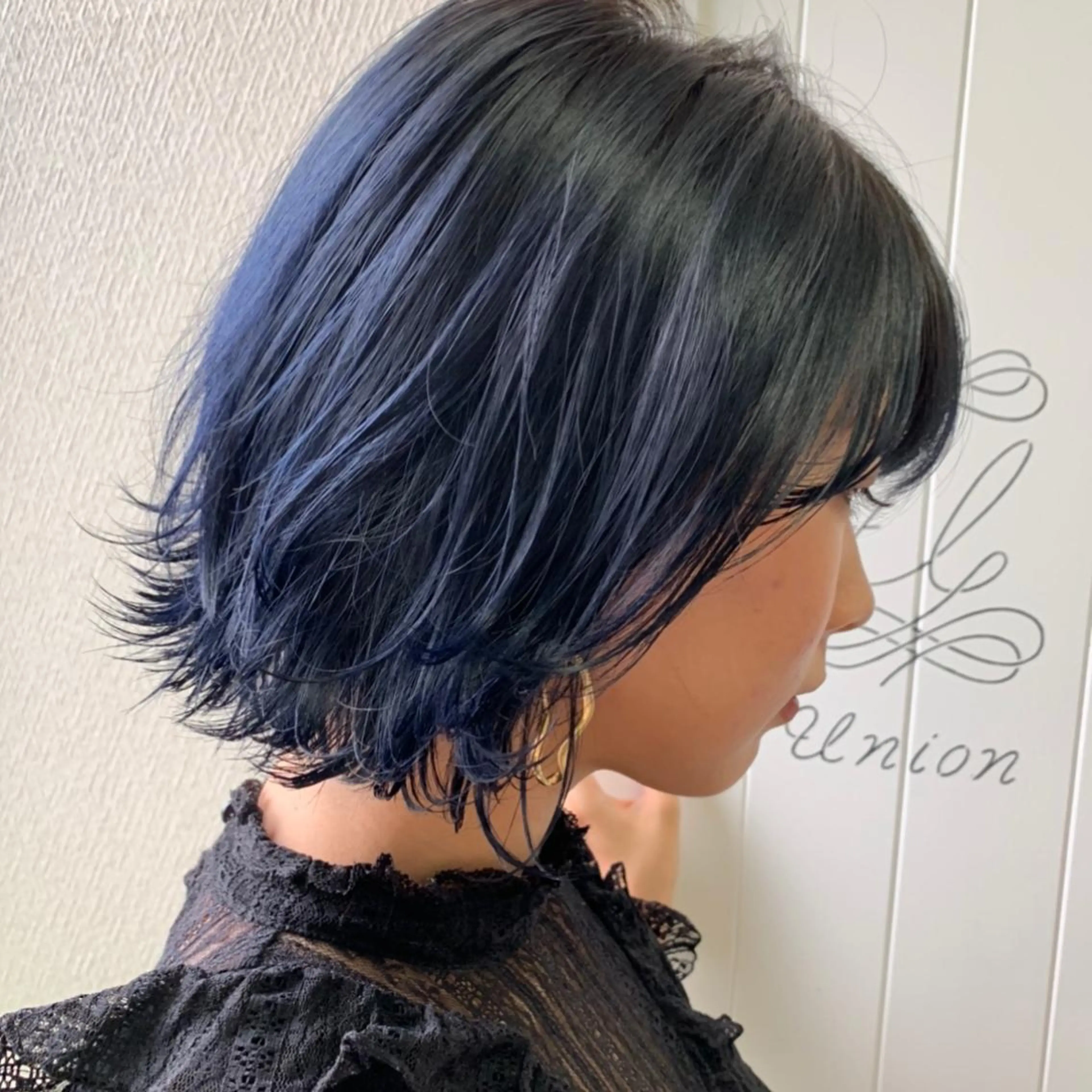 ミディアム カラー ブルーカラー ネイビーカラー 韓国ヘア /男女☘️ 細江 美紅のヘアスタイル
