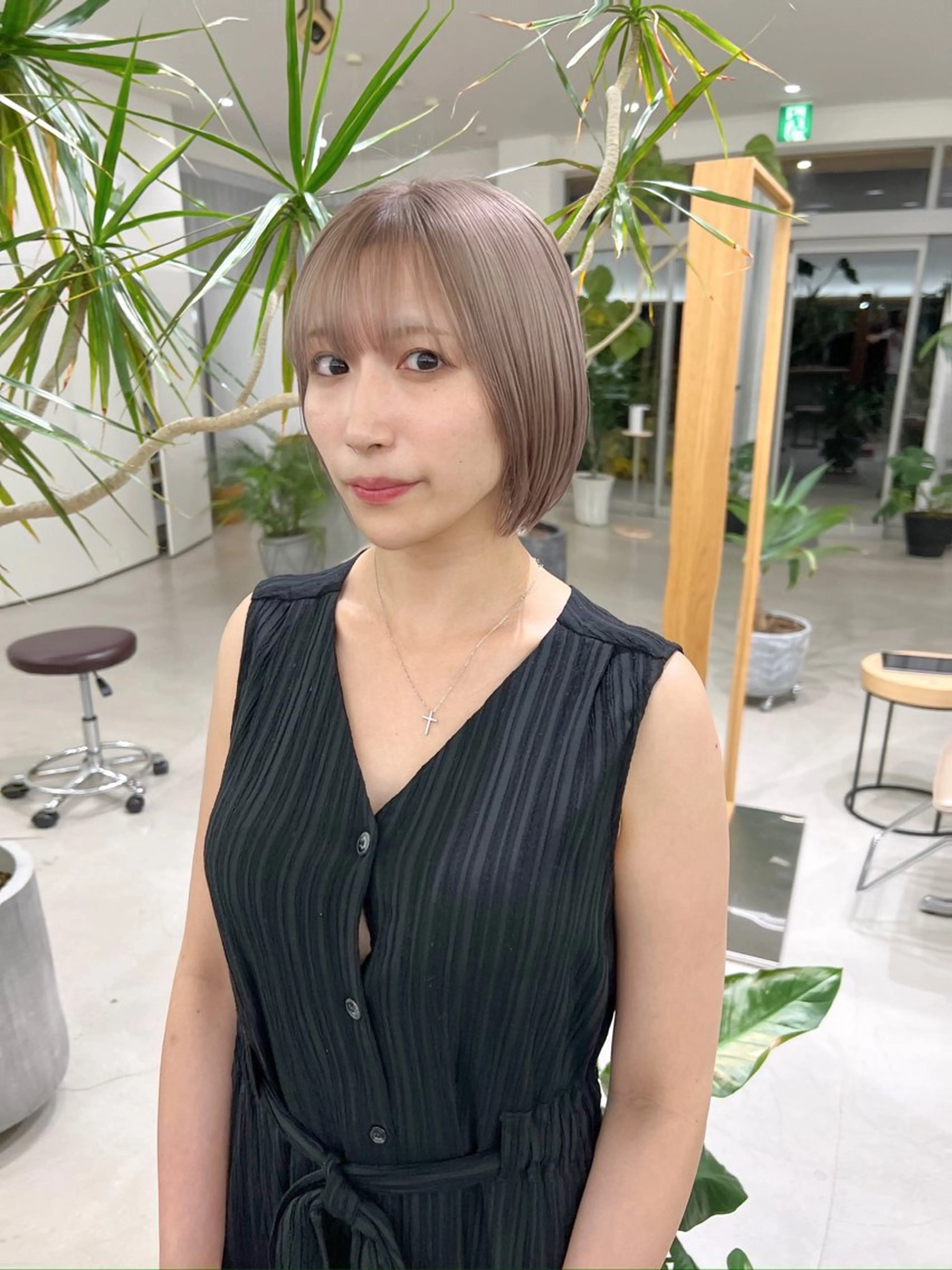 ショート カラー ブリーチ 透明感カラー ハイトーンカラー ボブ カット ヘアカラー トリートメント つくばUtooe's 副店長　寺沢颯のヘアスタイル