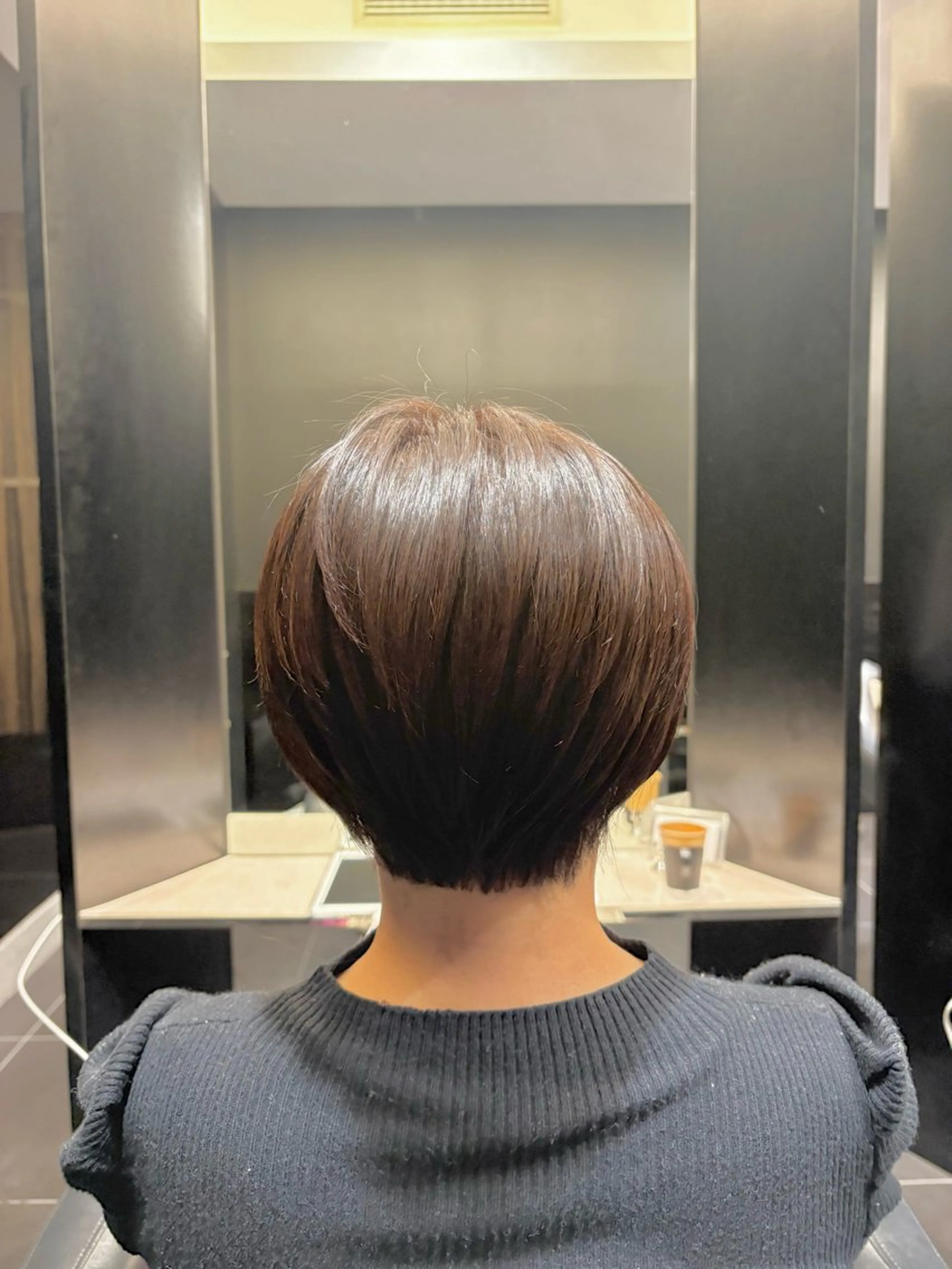 ショート カラー レイヤーカット ショートヘア カット ヘアカラー トリートメント 指田 あゆみのヘアスタイル