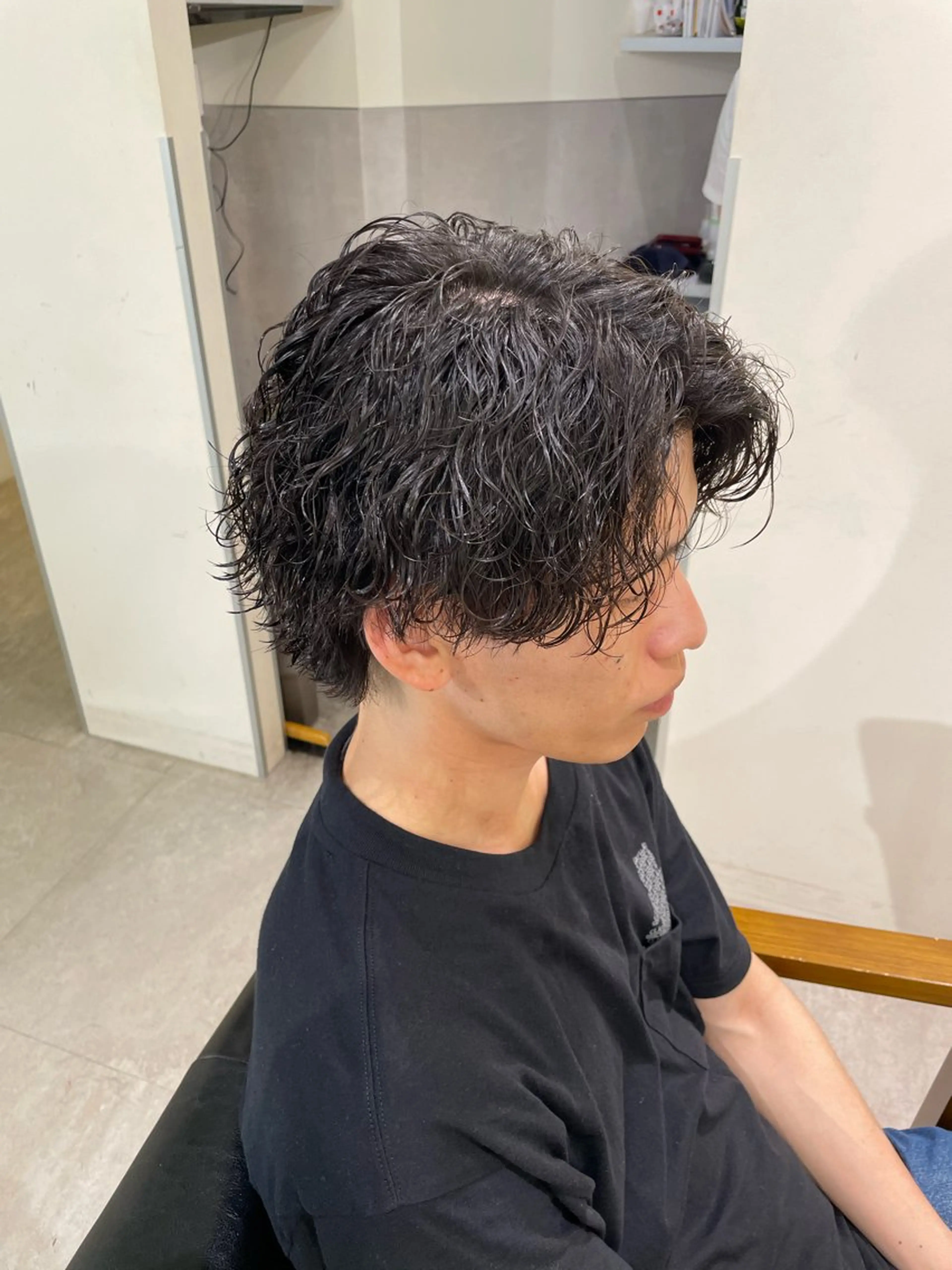 ミディアム パーマ メンズ カット パーマ マエダ リョウのヘアスタイル