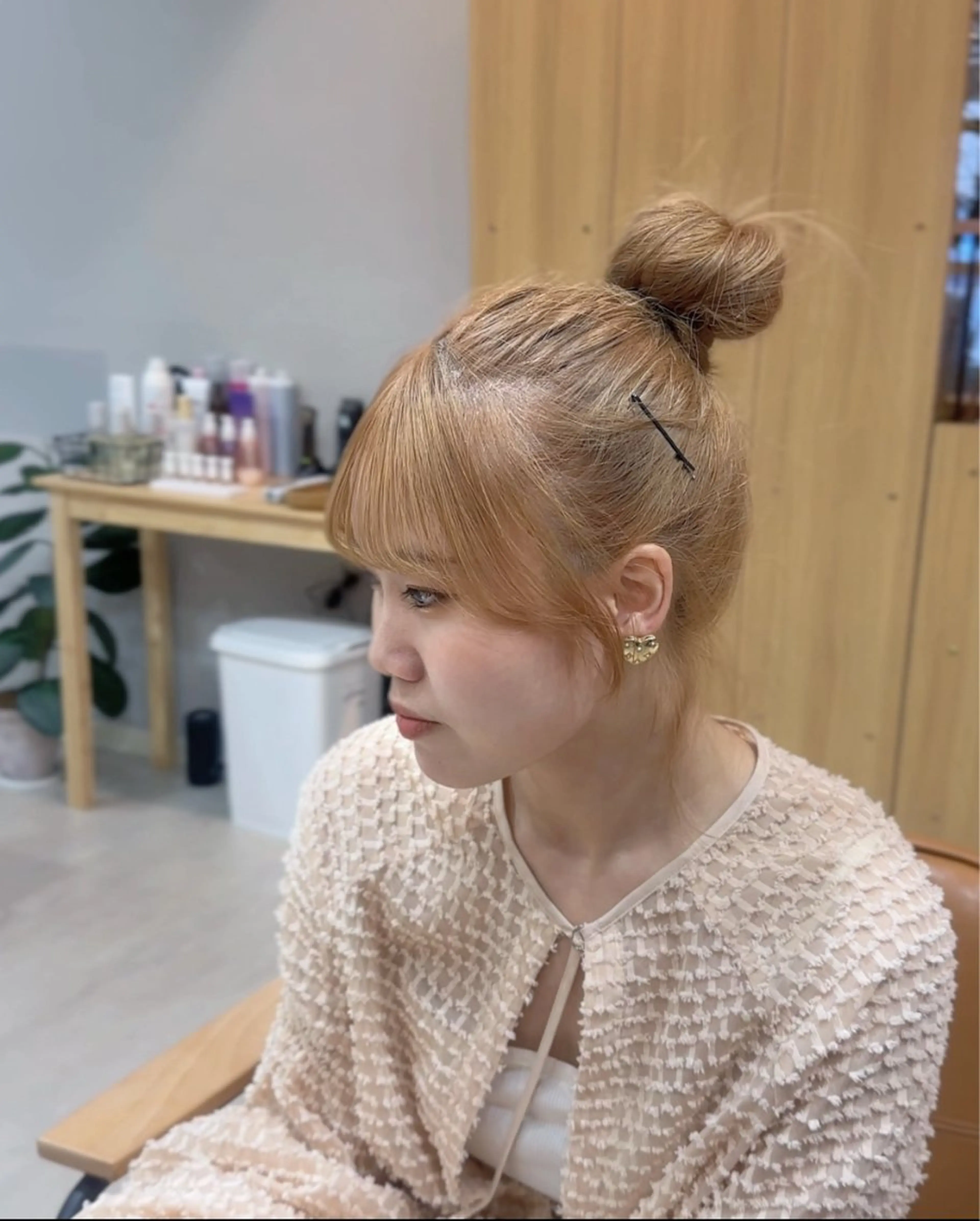 セミロング カラー honoka/レイヤ ー/艶感カラー/韓国のヘアスタイル