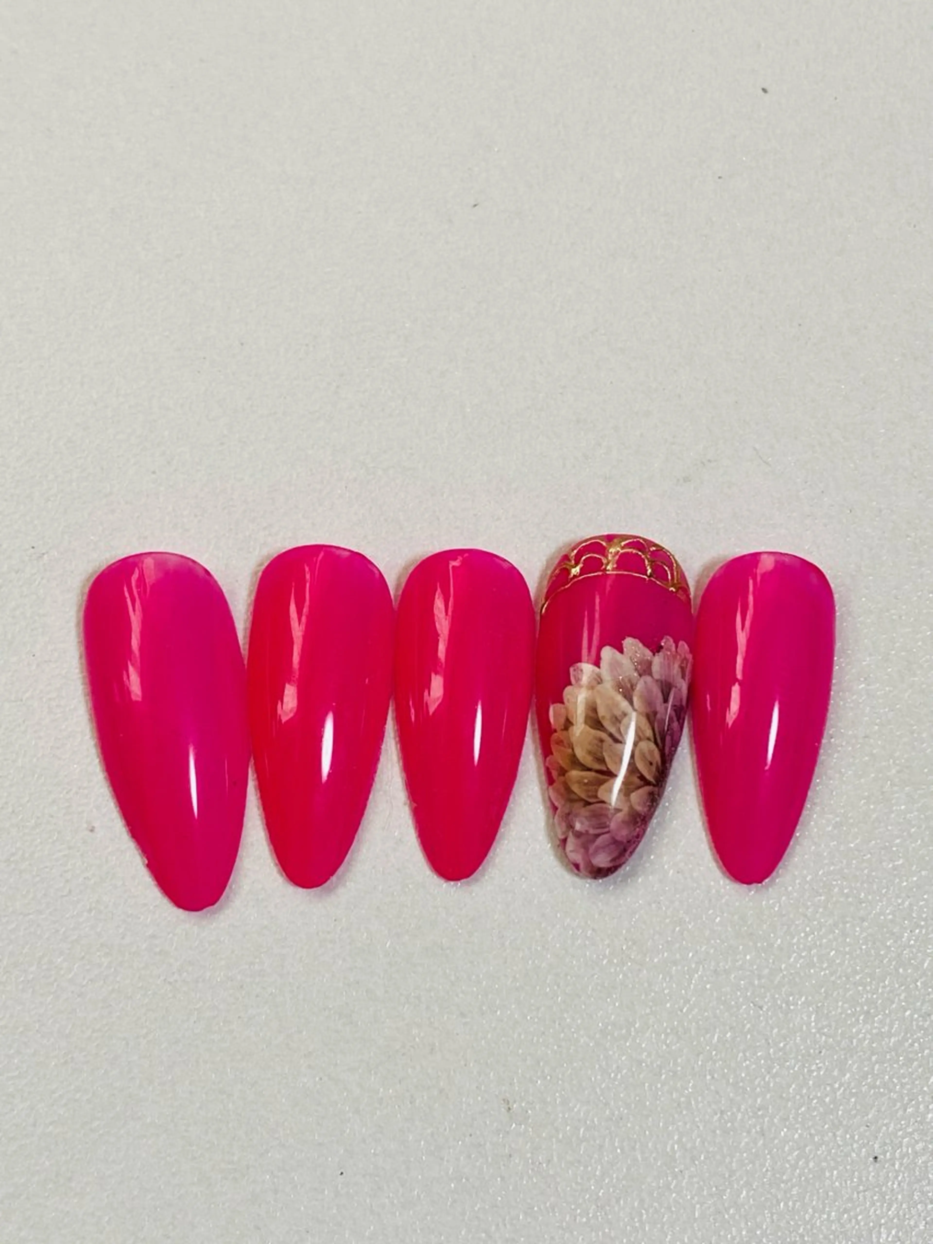 ネイル フラワーネイル 自宅ネイルサロン ♦️nuance♦️のネイルデザイン