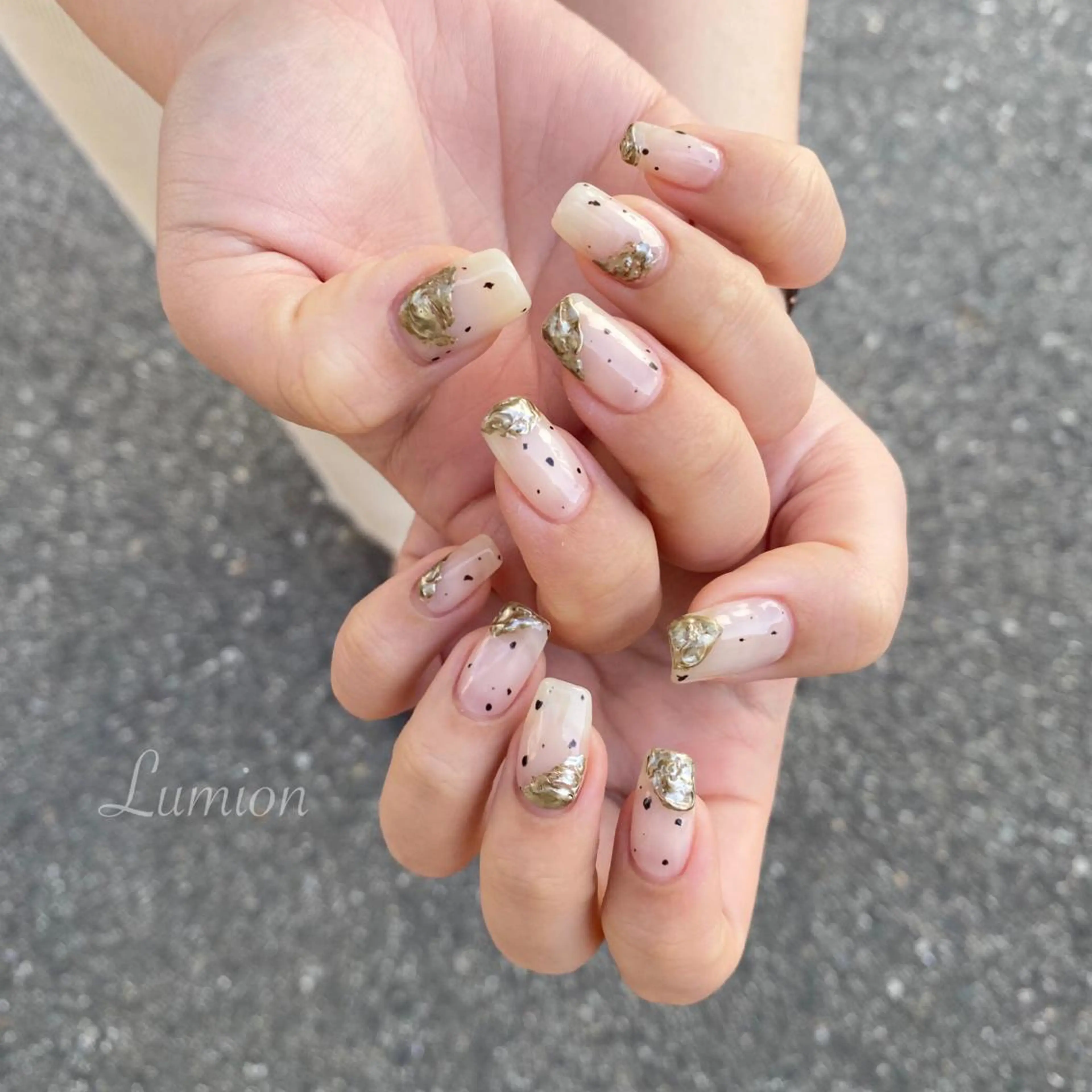 ネイル ニュアンスネイル nailroom Lumionのネイルデザイン